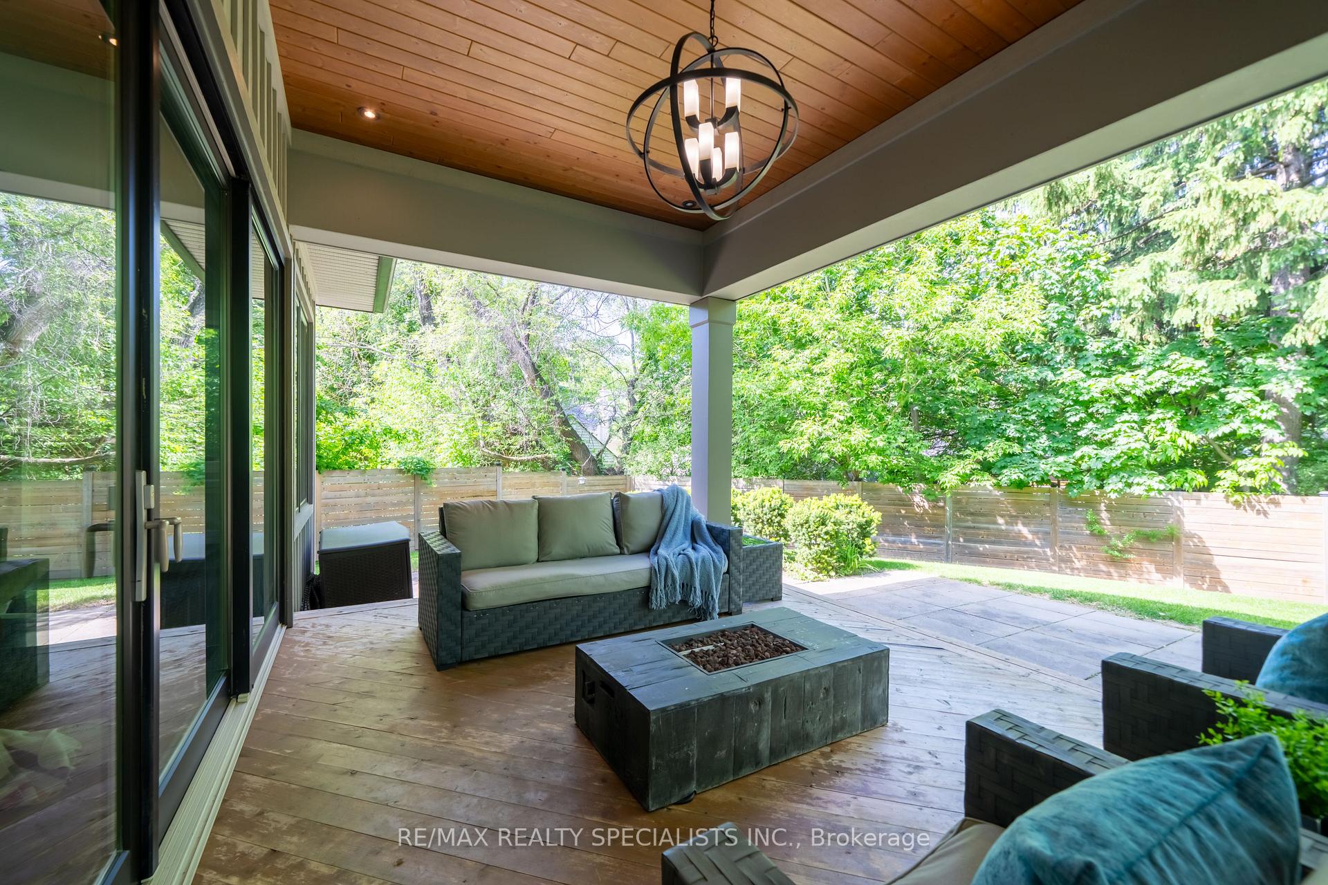 Photo 37 of 18 Florence Drive, Oakville, Central — HOMEH