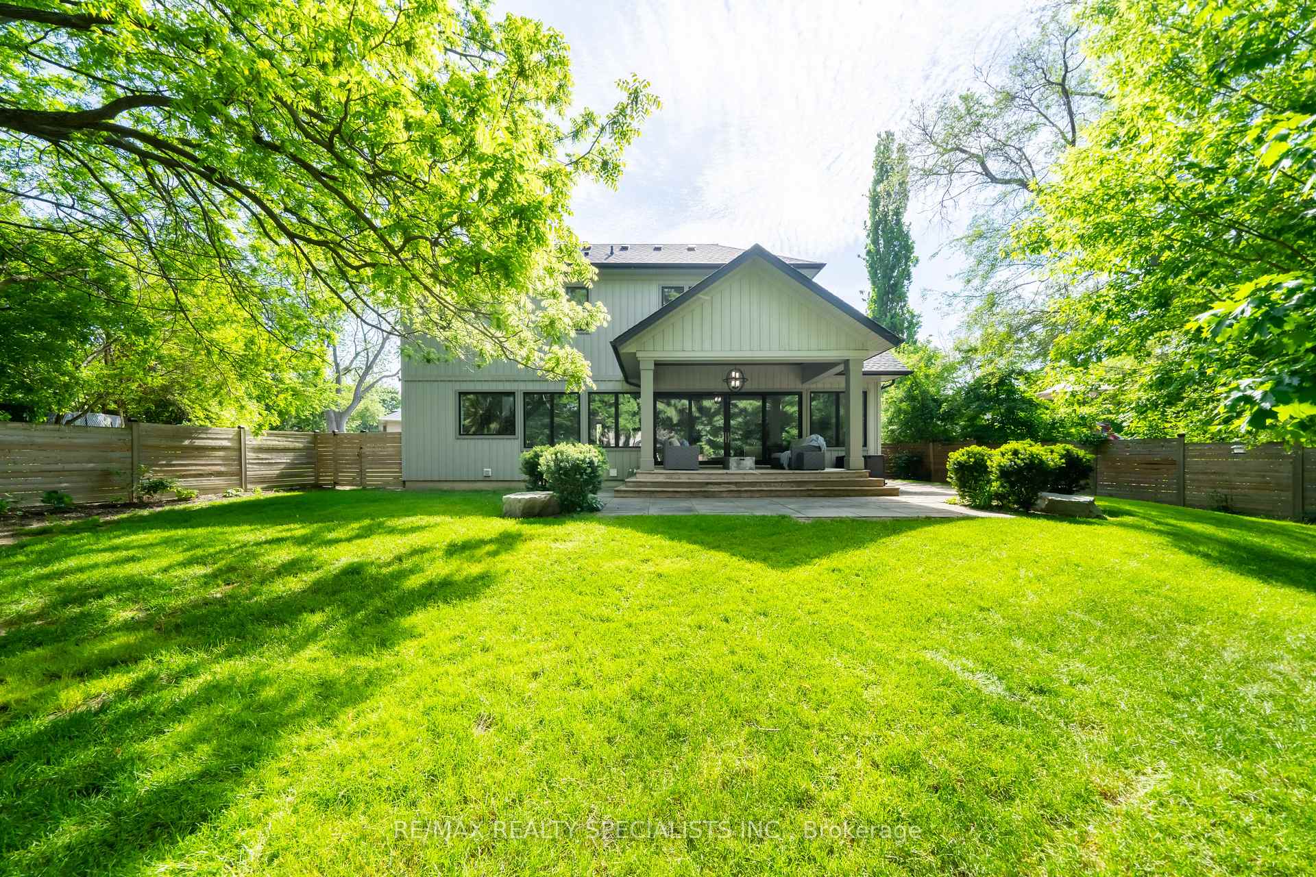 Photo 39 of 18 Florence Drive, Oakville, Central — HOMEH