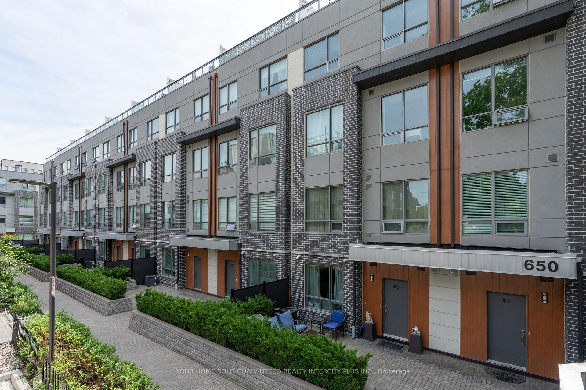 Photo 7 of Unit 21, 650 Atwater Avenue, Mississauga, Mineola — HOMEH