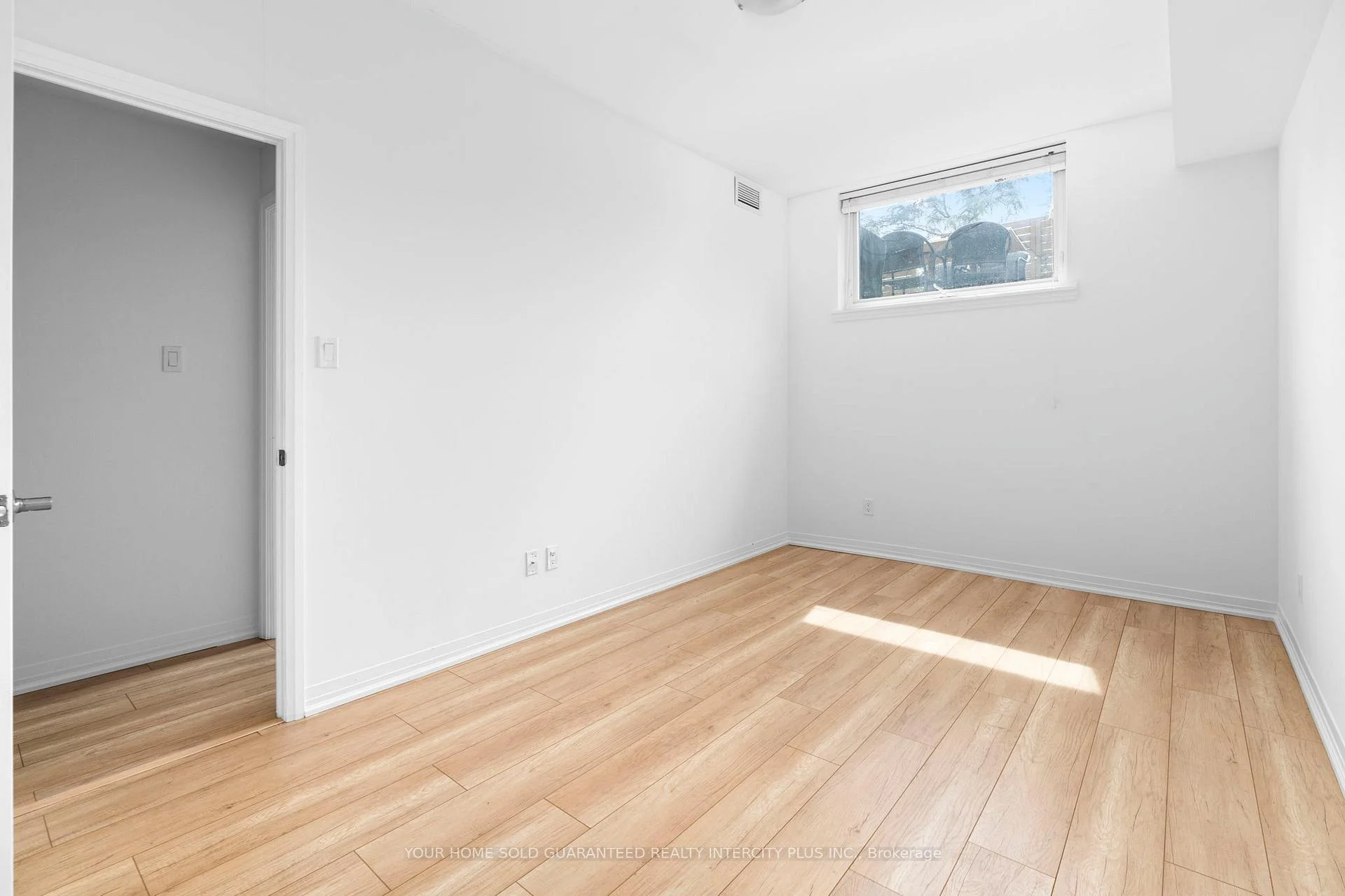 Photo 37 of Unit 21, 650 Atwater Avenue, Mississauga, Mineola — HOMEH