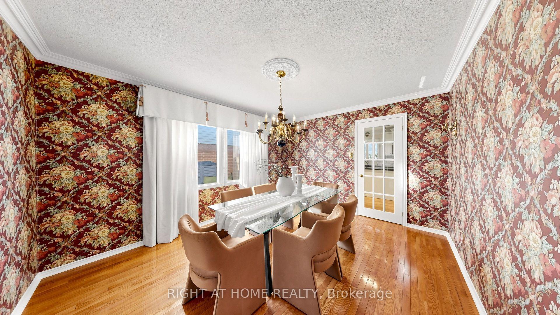 Photo 9 of 103 Peevers Crescent, Newmarket, Glenway Estates — HOMEH