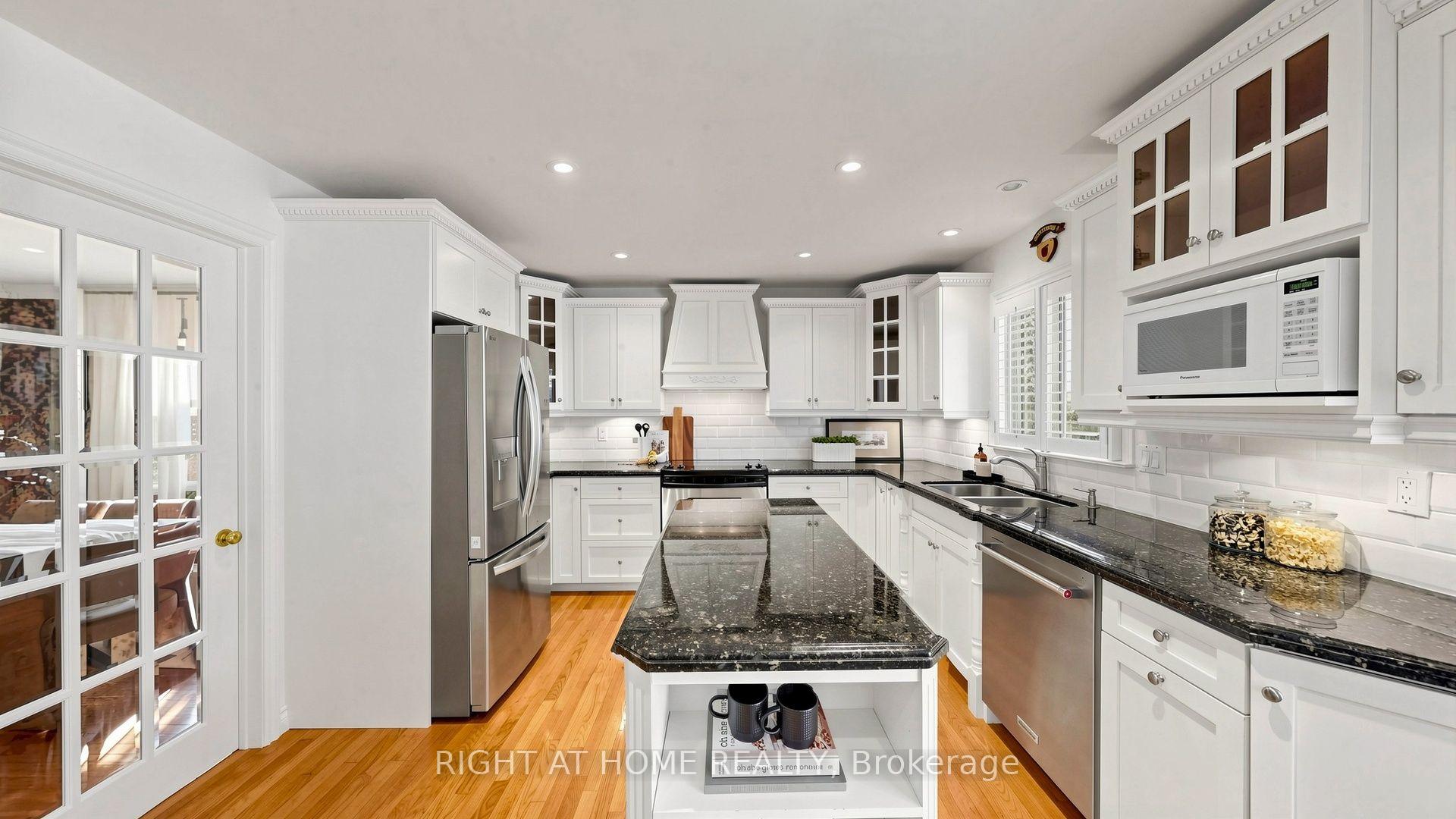Photo 10 of 103 Peevers Crescent, Newmarket, Glenway Estates — HOMEH