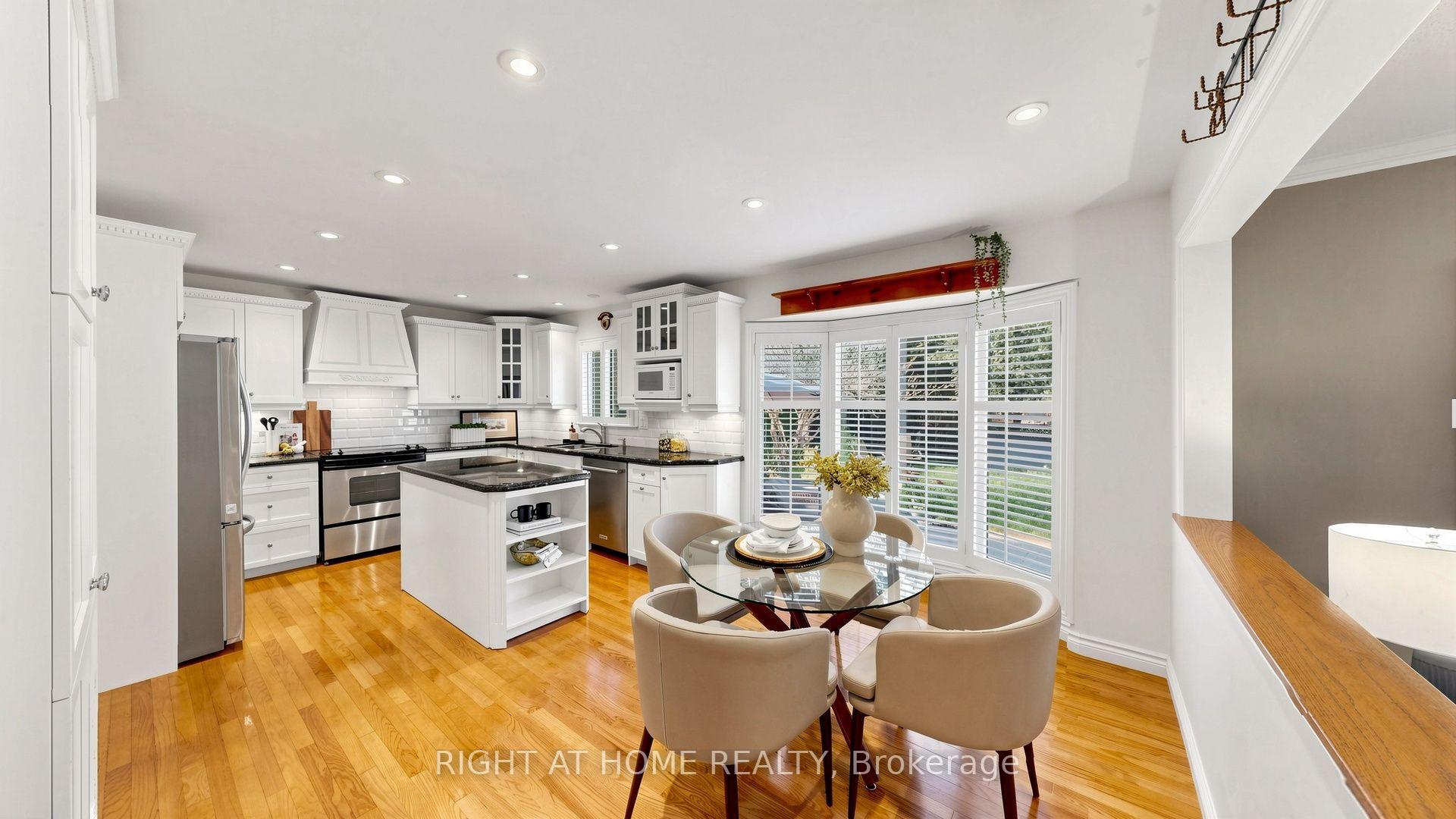 Photo 11 of 103 Peevers Crescent, Newmarket, Glenway Estates — HOMEH