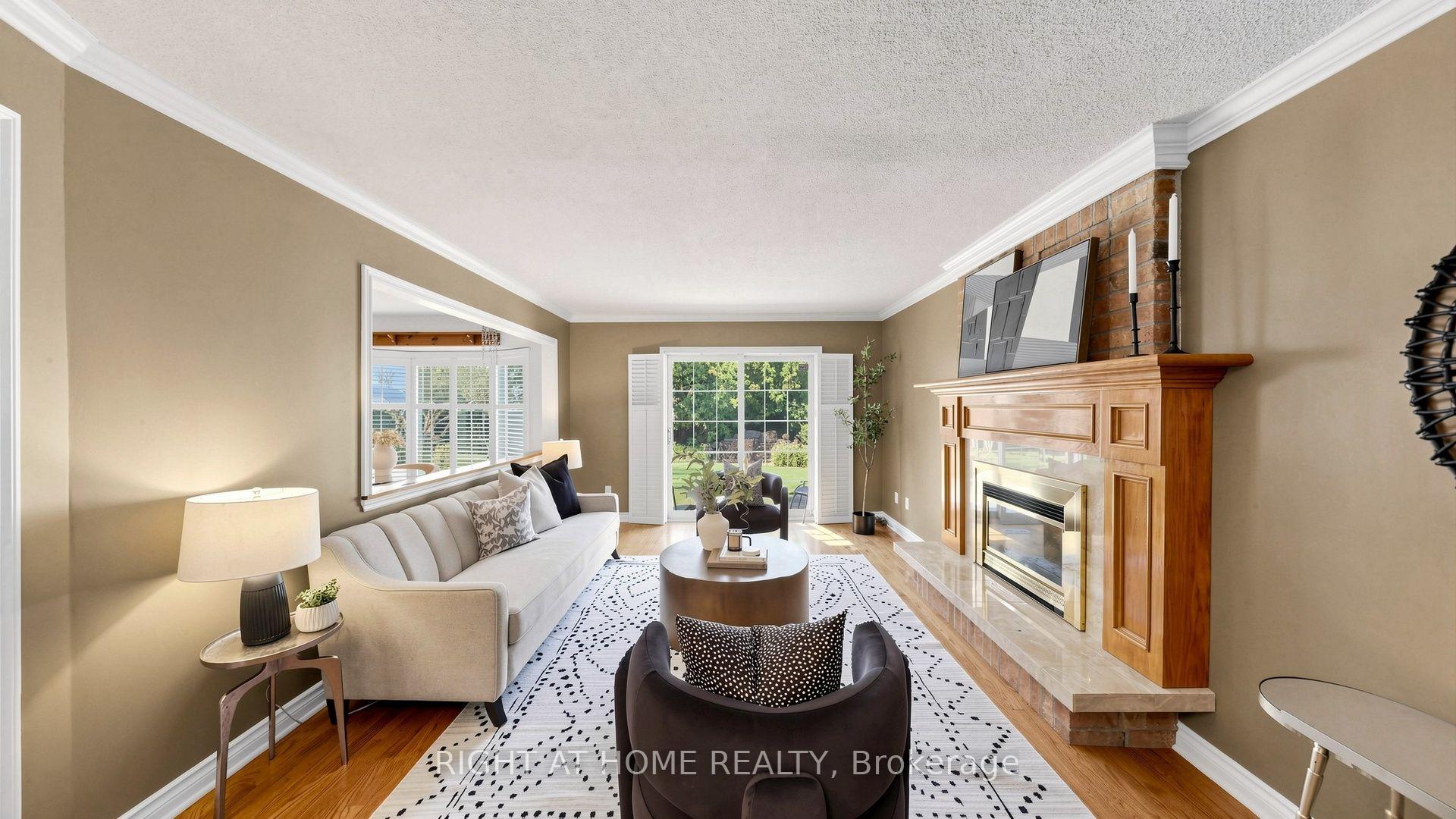 Photo 12 of 103 Peevers Crescent, Newmarket, Glenway Estates — HOMEH
