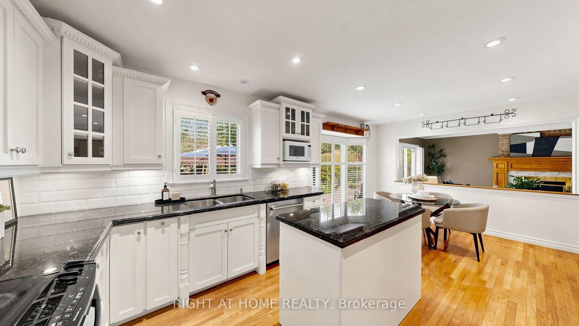 Photo 14 of 103 Peevers Crescent, Newmarket, Glenway Estates — HOMEH