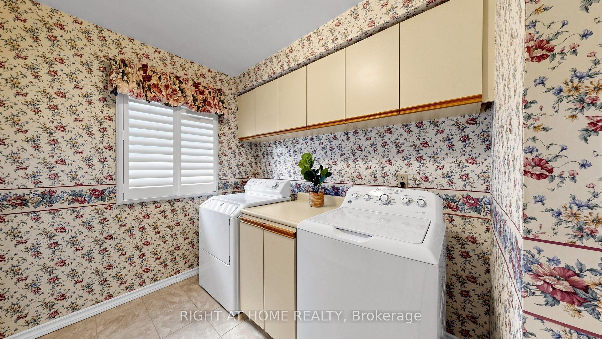 Photo 17 of 103 Peevers Crescent, Newmarket, Glenway Estates — HOMEH