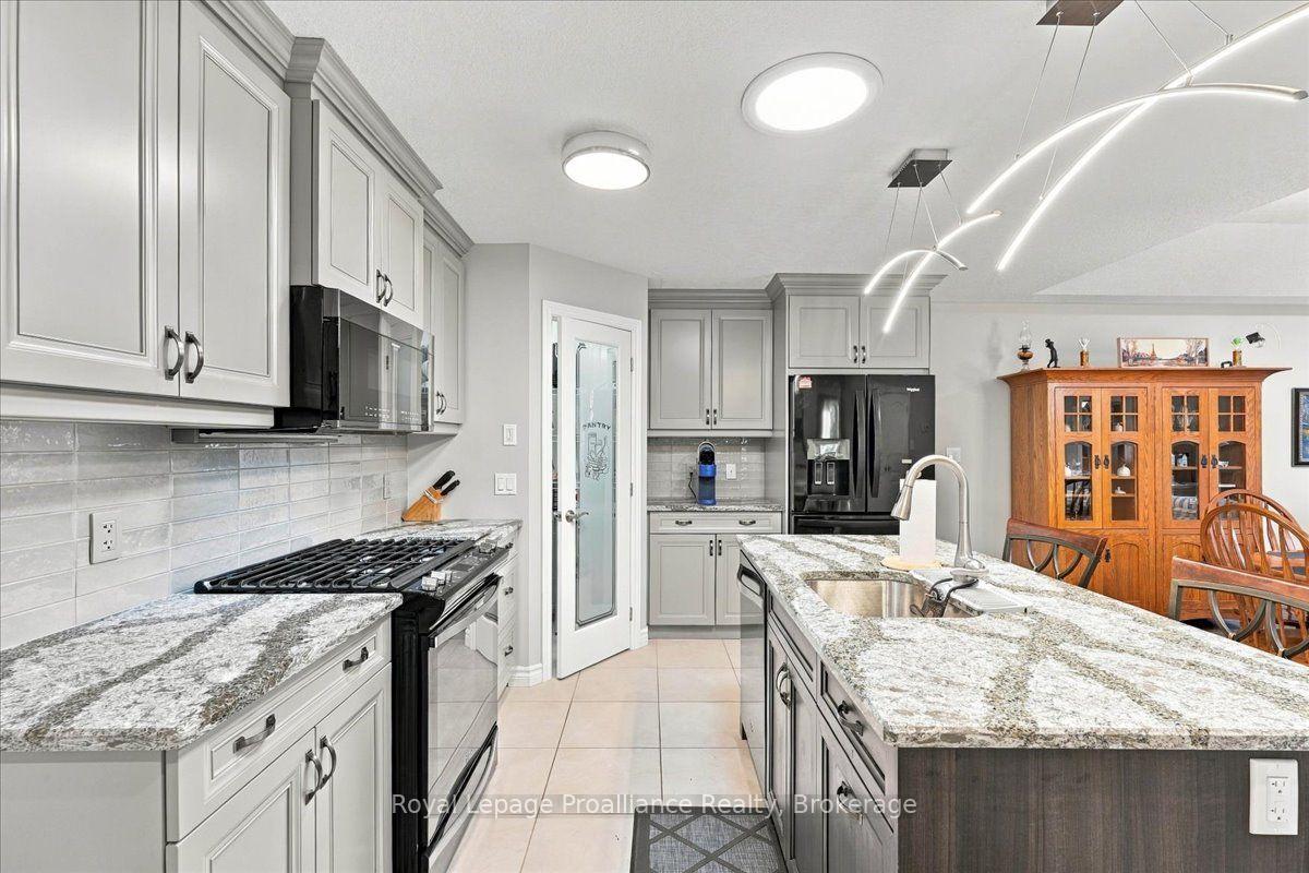 Photo 8 of 73 Dorchester Drive, Prince Edward County, Wellington Ward — HOMEH