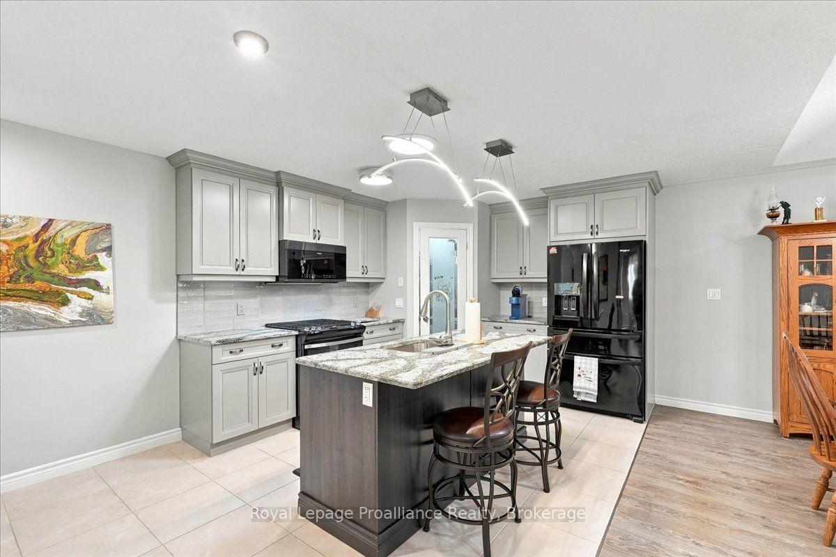 Photo 10 of 73 Dorchester Drive, Prince Edward County, Wellington Ward — HOMEH
