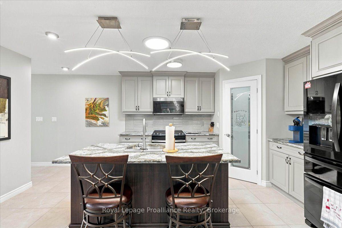 Photo 11 of 73 Dorchester Drive, Prince Edward County, Wellington Ward — HOMEH