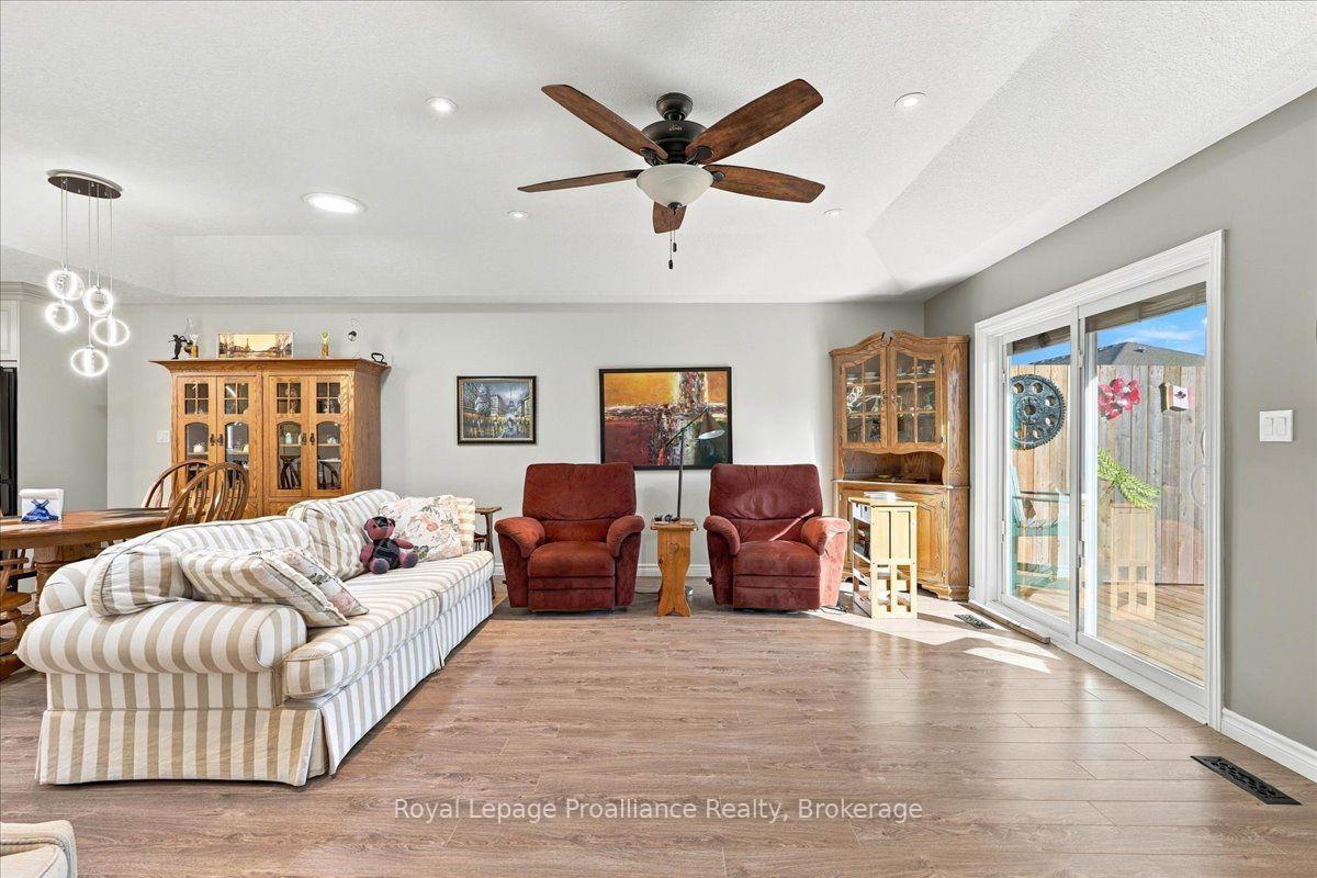 Photo 16 of 73 Dorchester Drive, Prince Edward County, Wellington Ward — HOMEH