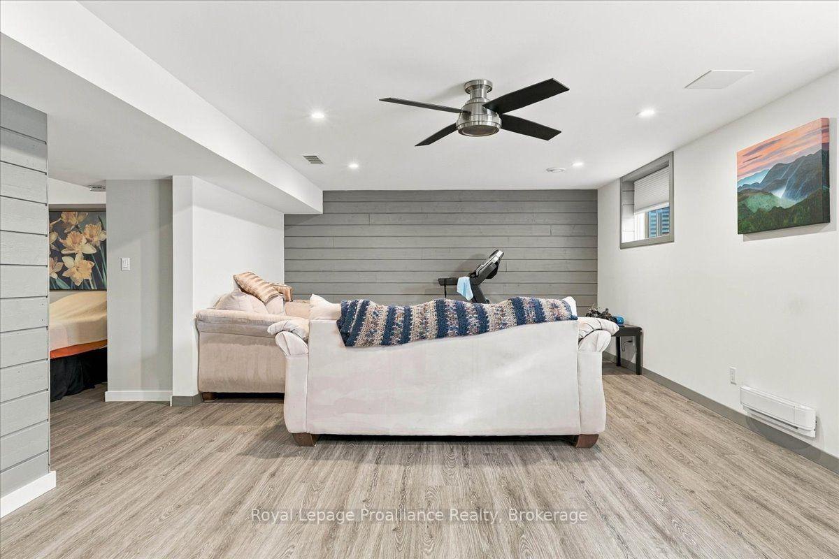 Photo 26 of 73 Dorchester Drive, Prince Edward County, Wellington Ward — HOMEH