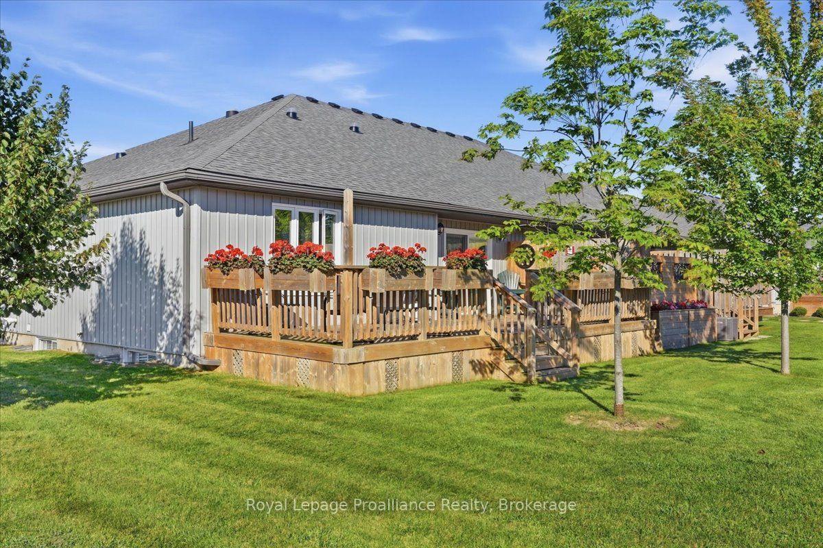 Photo 33 of 73 Dorchester Drive, Prince Edward County, Wellington Ward — HOMEH