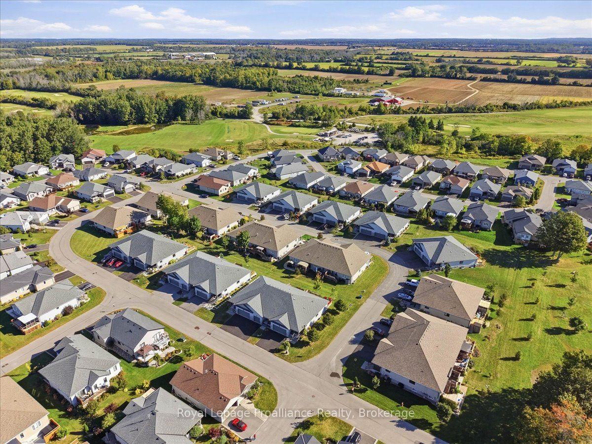 Photo 38 of 73 Dorchester Drive, Prince Edward County, Wellington Ward — HOMEH