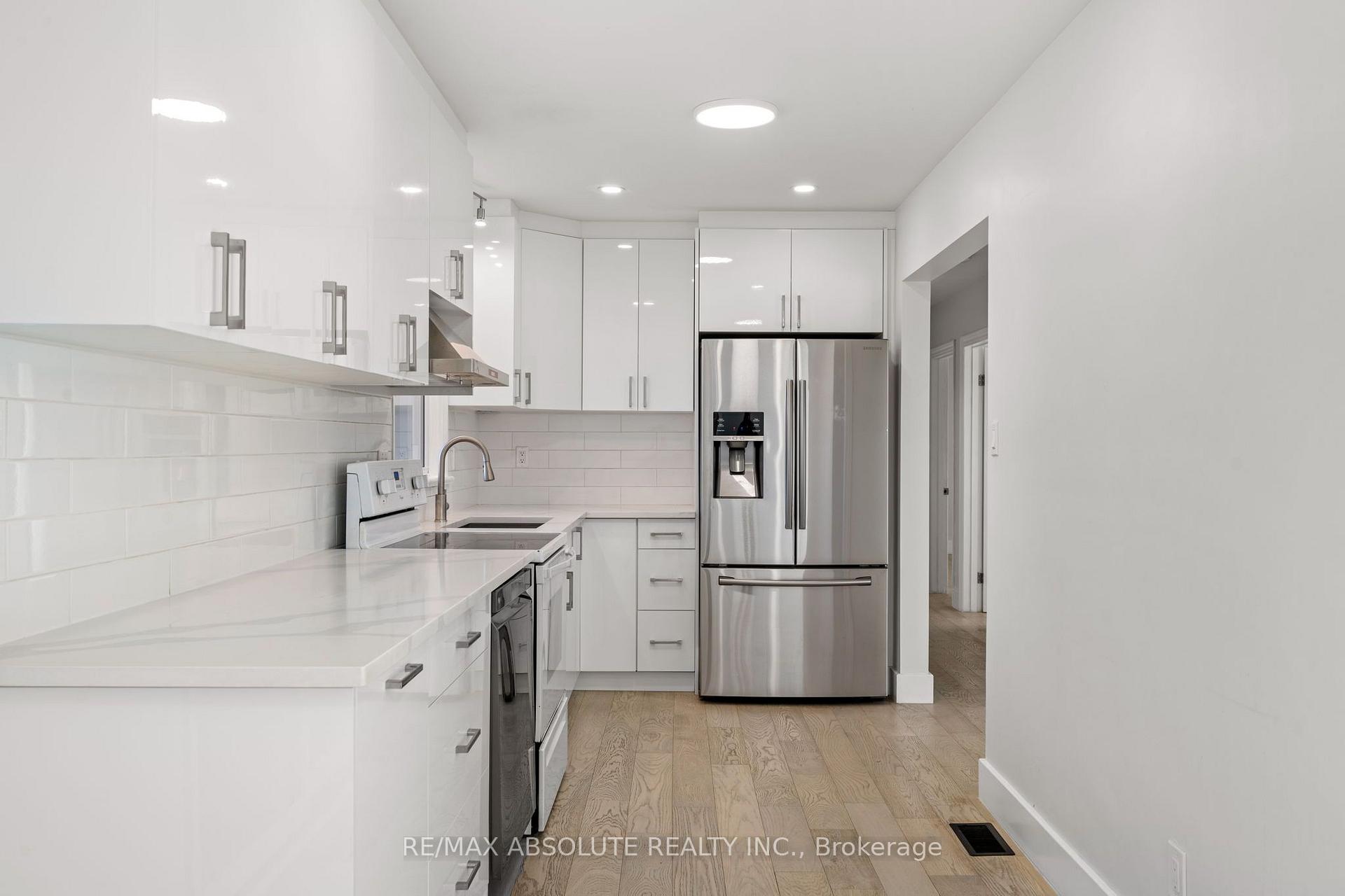 Photo 11 of 9 Epworth Avenue, Ottawa, Meadowlands/St. Claire Gardens — HOMEH