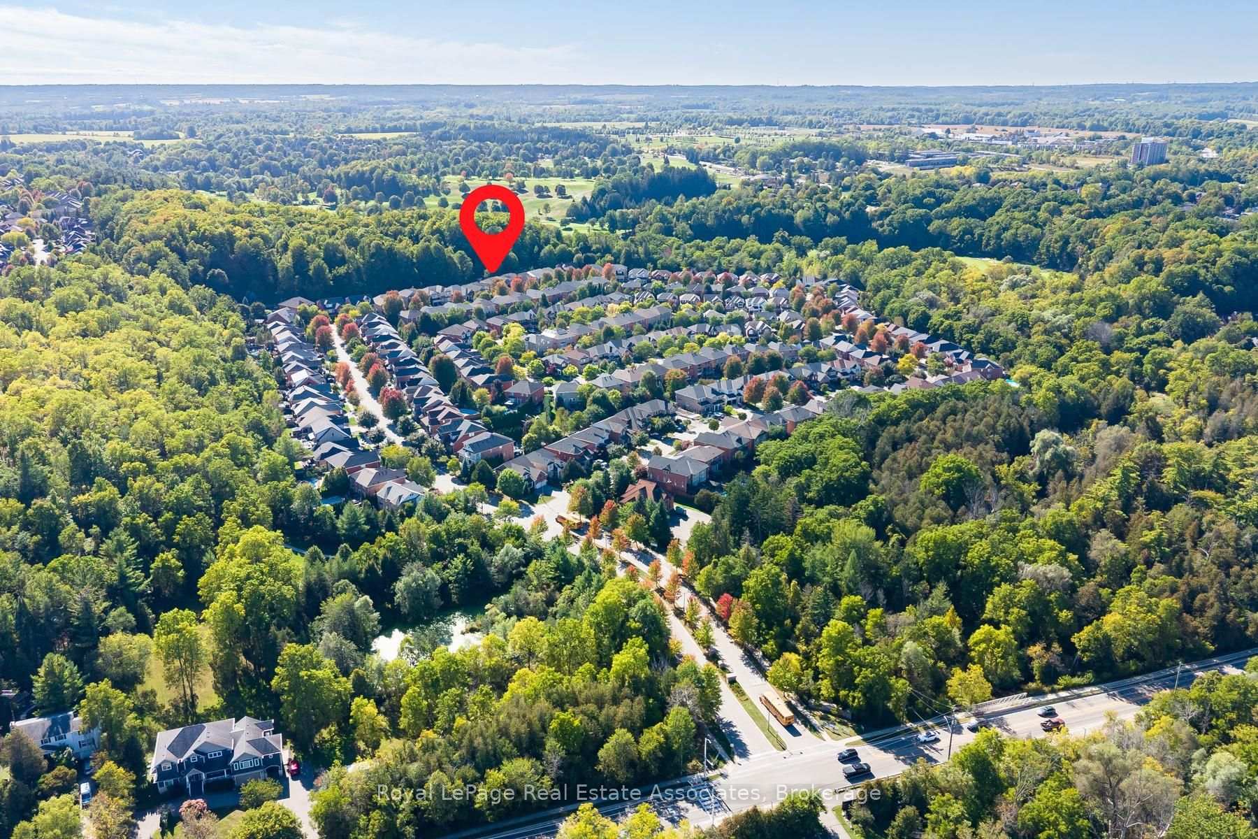 Photo 2 of 50 Arborglen Drive, Halton Hills, Georgetown — HOMEH