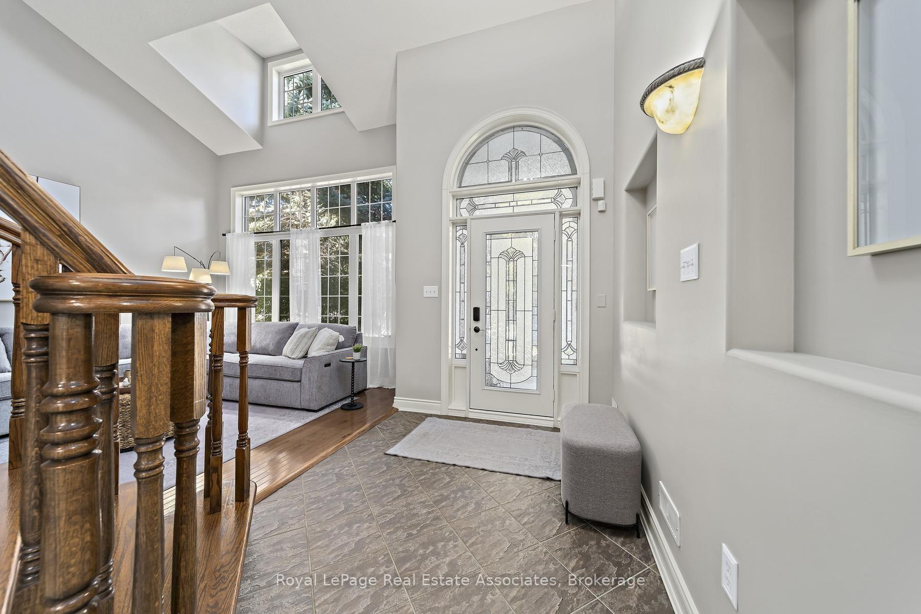 Photo 6 of 50 Arborglen Drive, Halton Hills, Georgetown — HOMEH