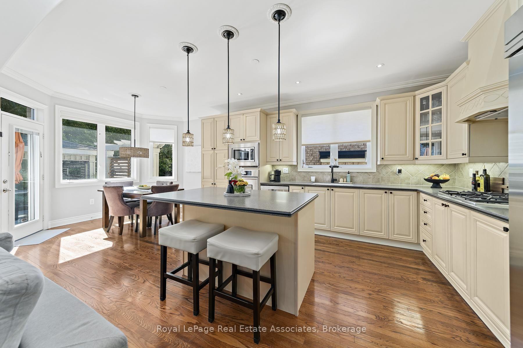 Photo 17 of 50 Arborglen Drive, Halton Hills, Georgetown — HOMEH