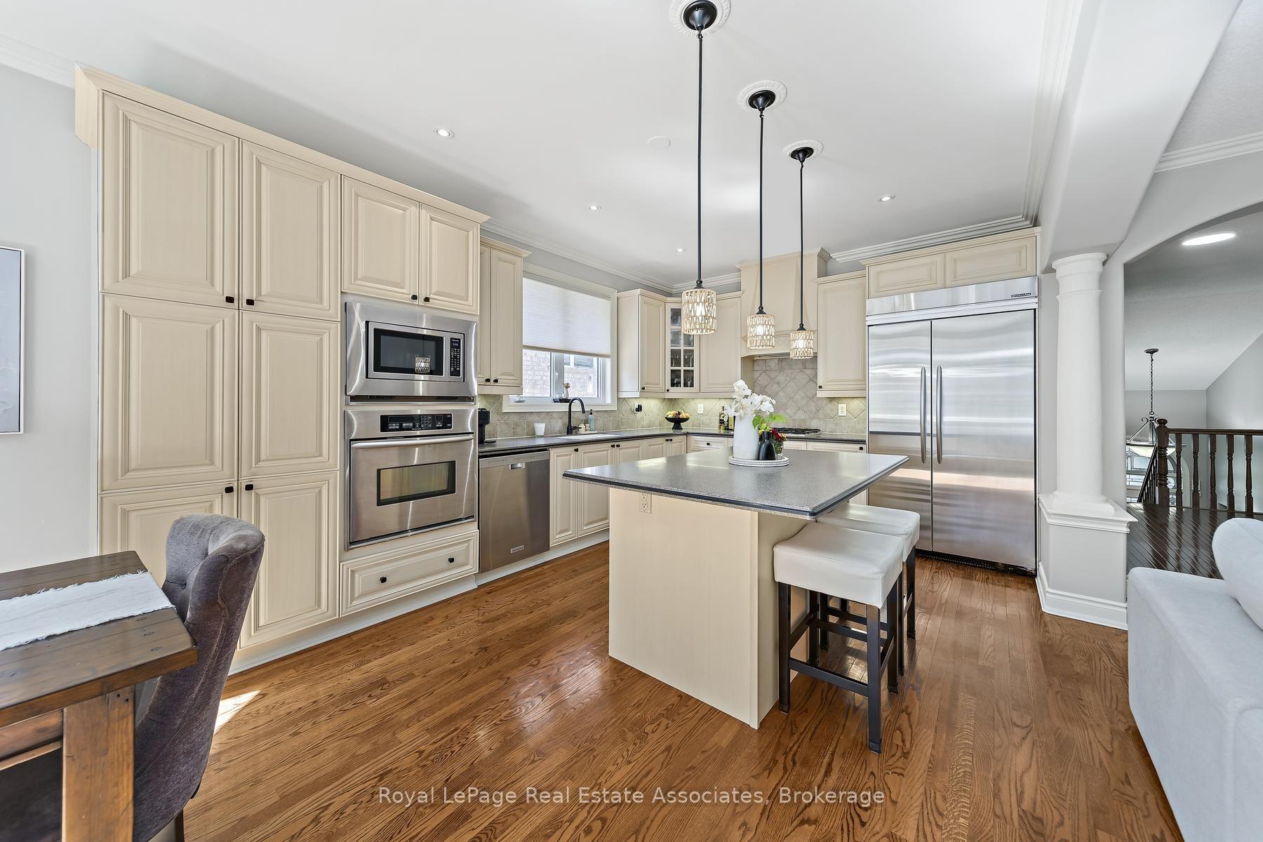 Photo 18 of 50 Arborglen Drive, Halton Hills, Georgetown — HOMEH