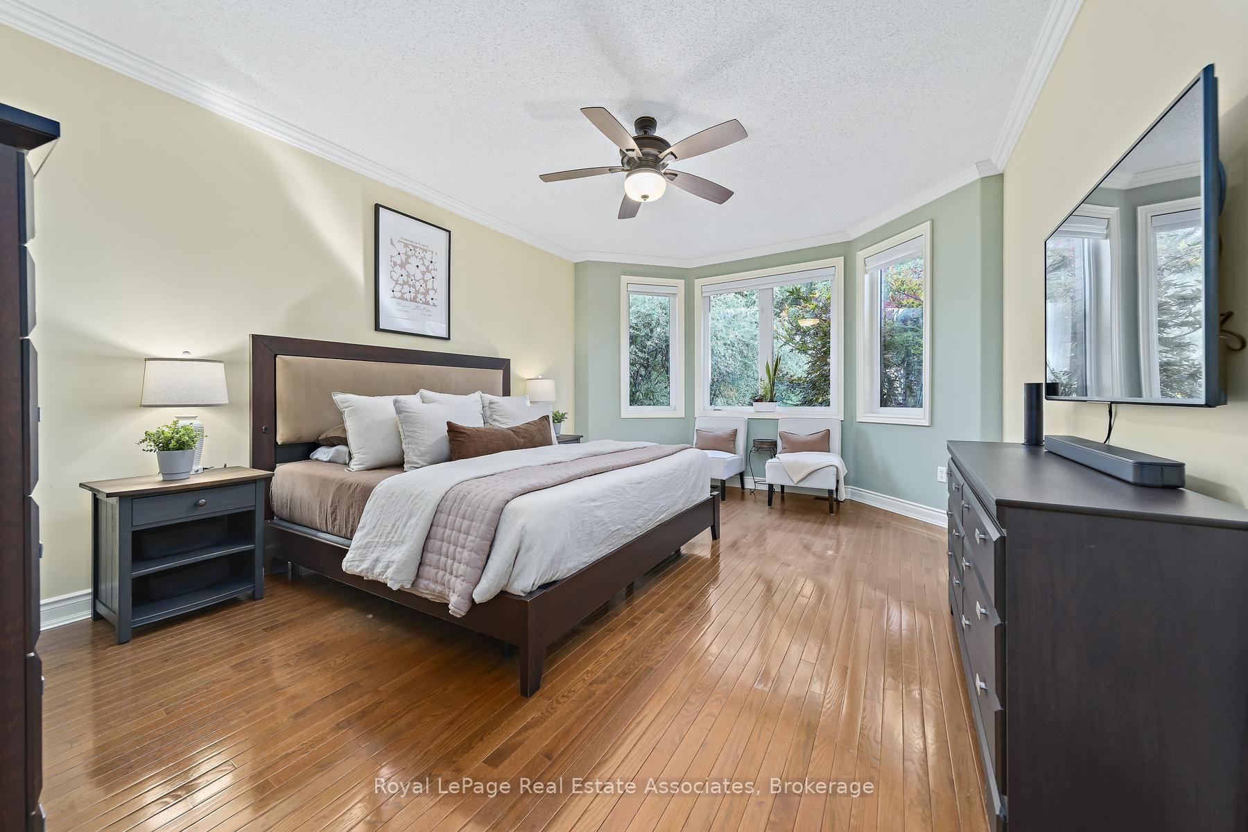 Photo 23 of 50 Arborglen Drive, Halton Hills, Georgetown — HOMEH