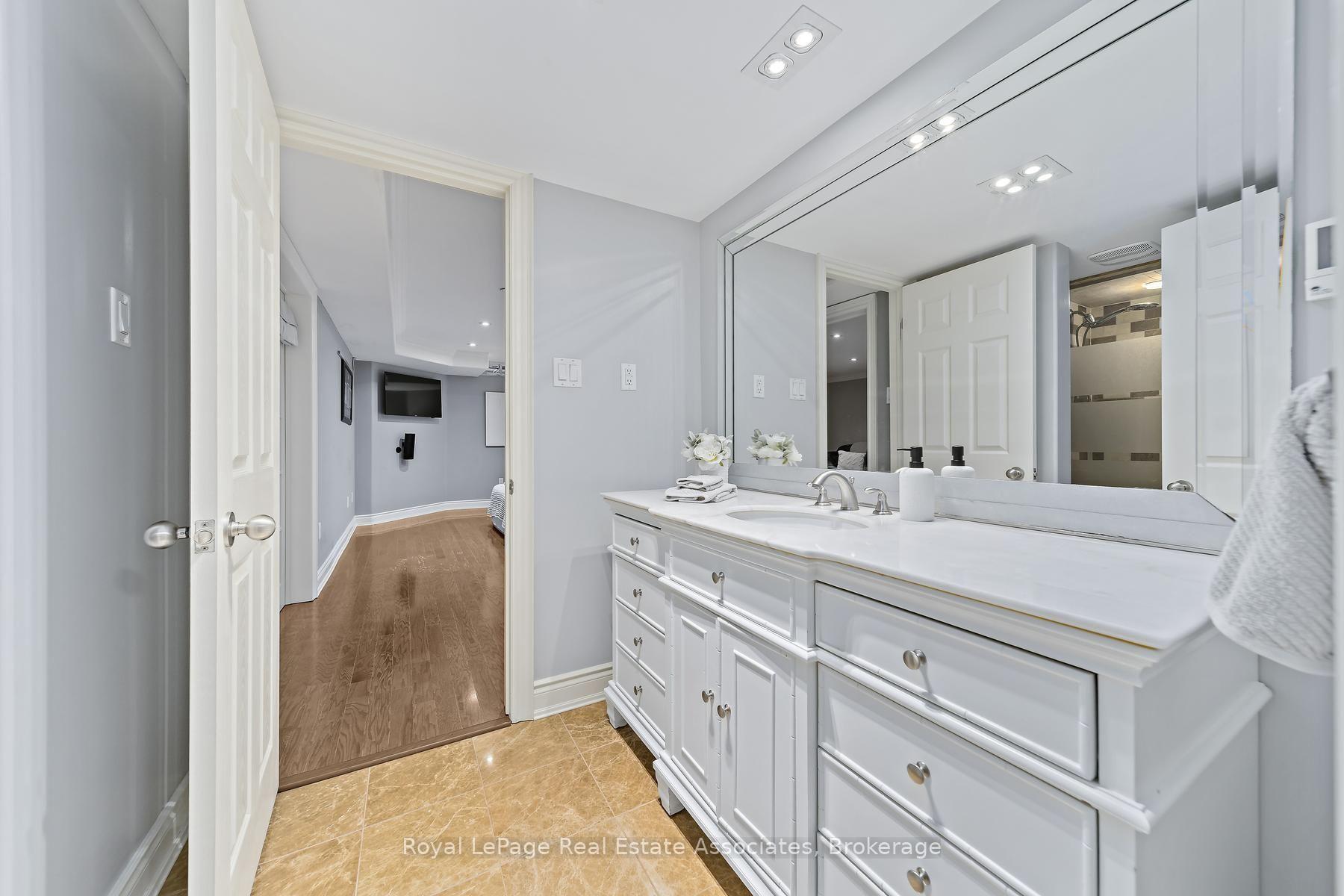 Photo 34 of 50 Arborglen Drive, Halton Hills, Georgetown — HOMEH