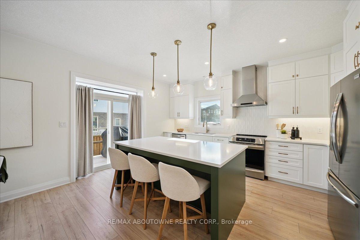 Photo 12 of 96 Nathalie Street, Kitchener — HOMEH