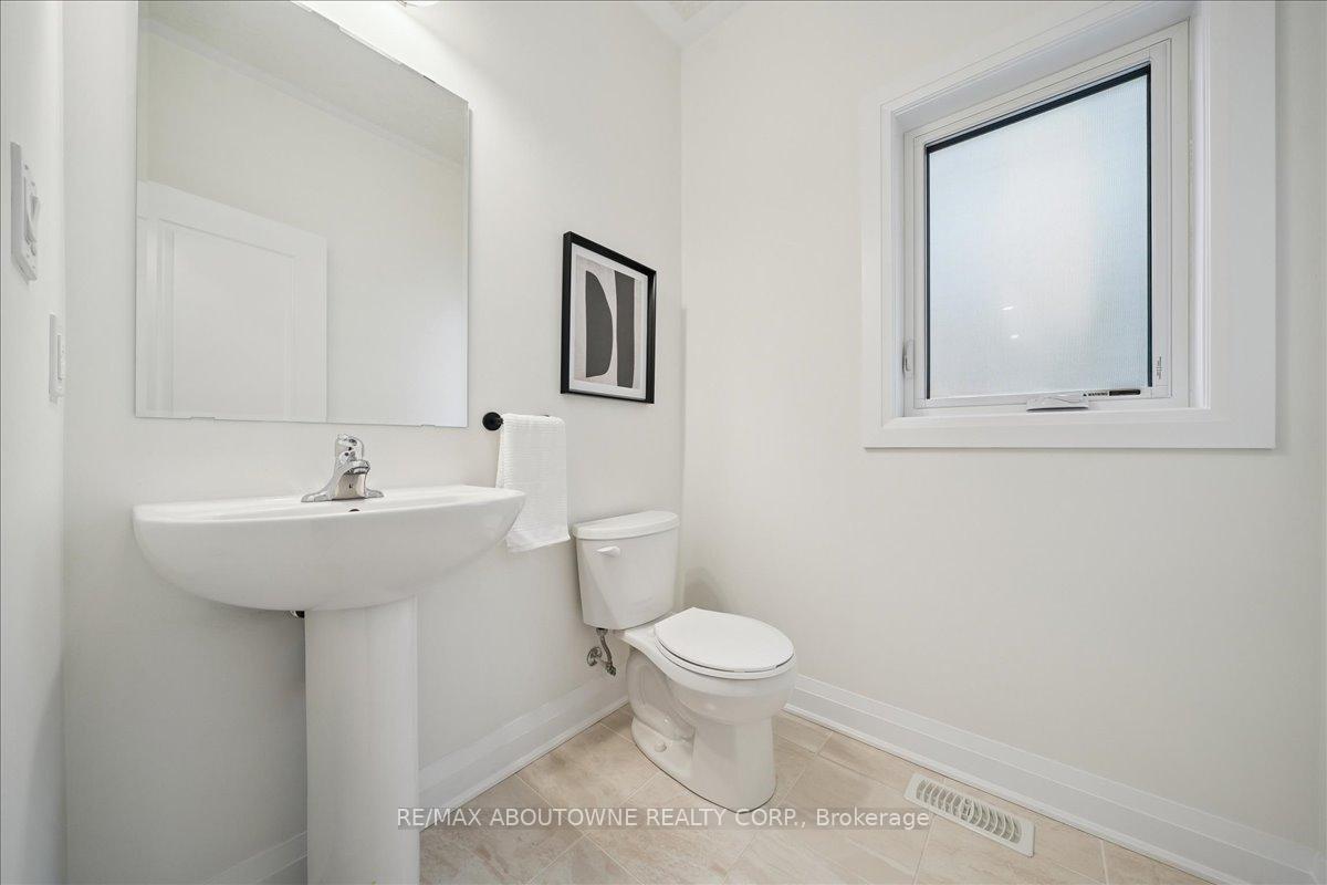 Photo 17 of 96 Nathalie Street, Kitchener — HOMEH