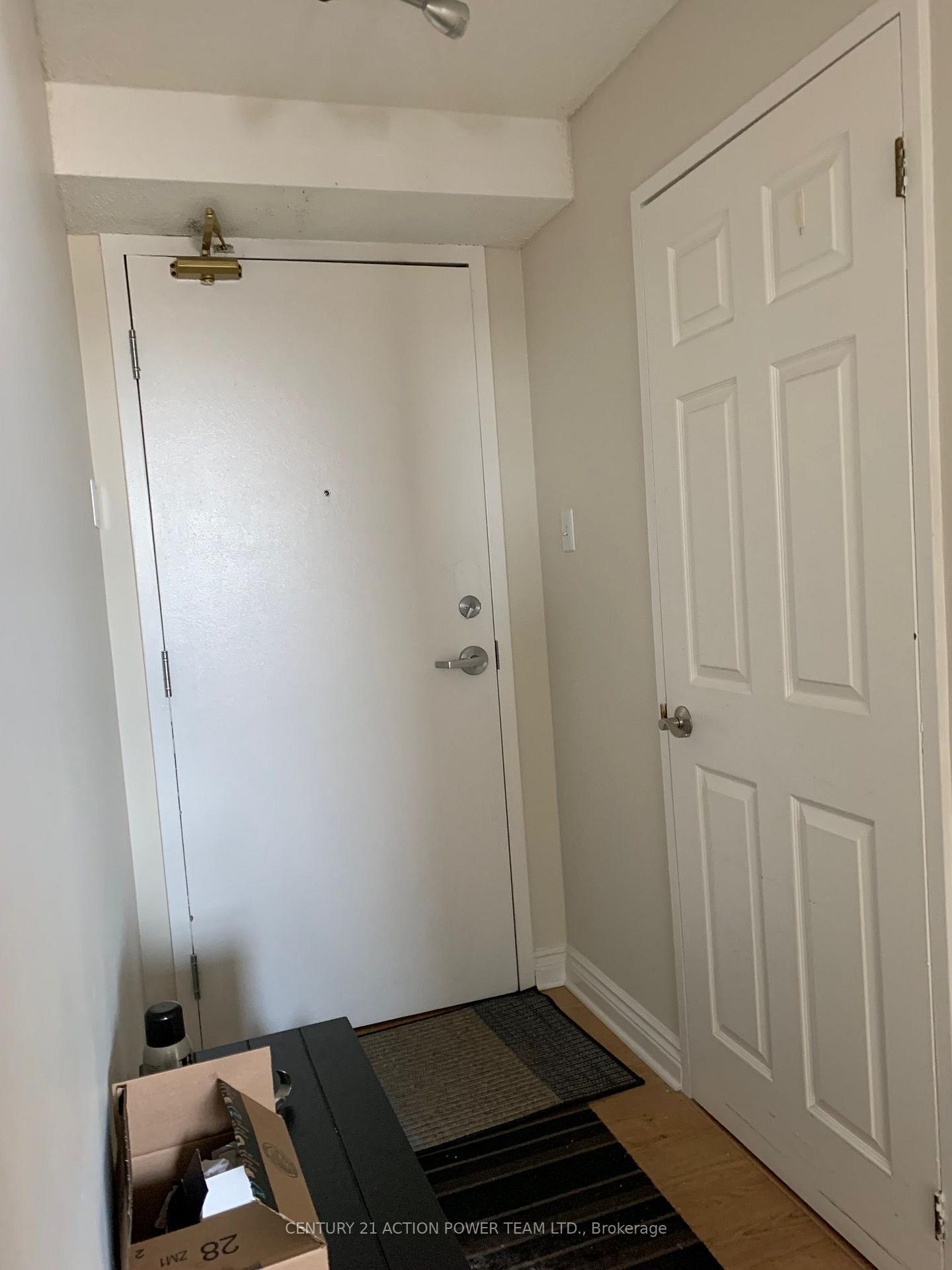 Photo 12 of Unit 1010, 1440 Heron Road, Ottawa, Heron Gate — HOMEH