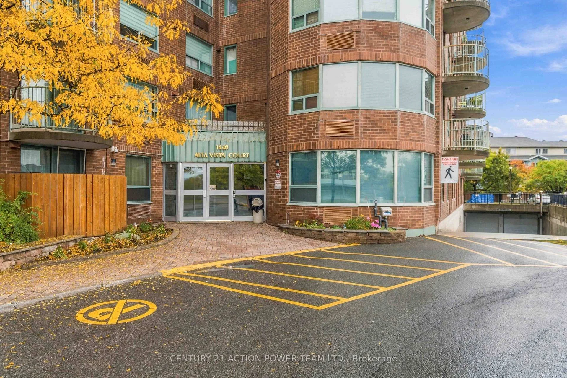 Photo 13 of Unit 1010, 1440 Heron Road, Ottawa, Heron Gate — HOMEH