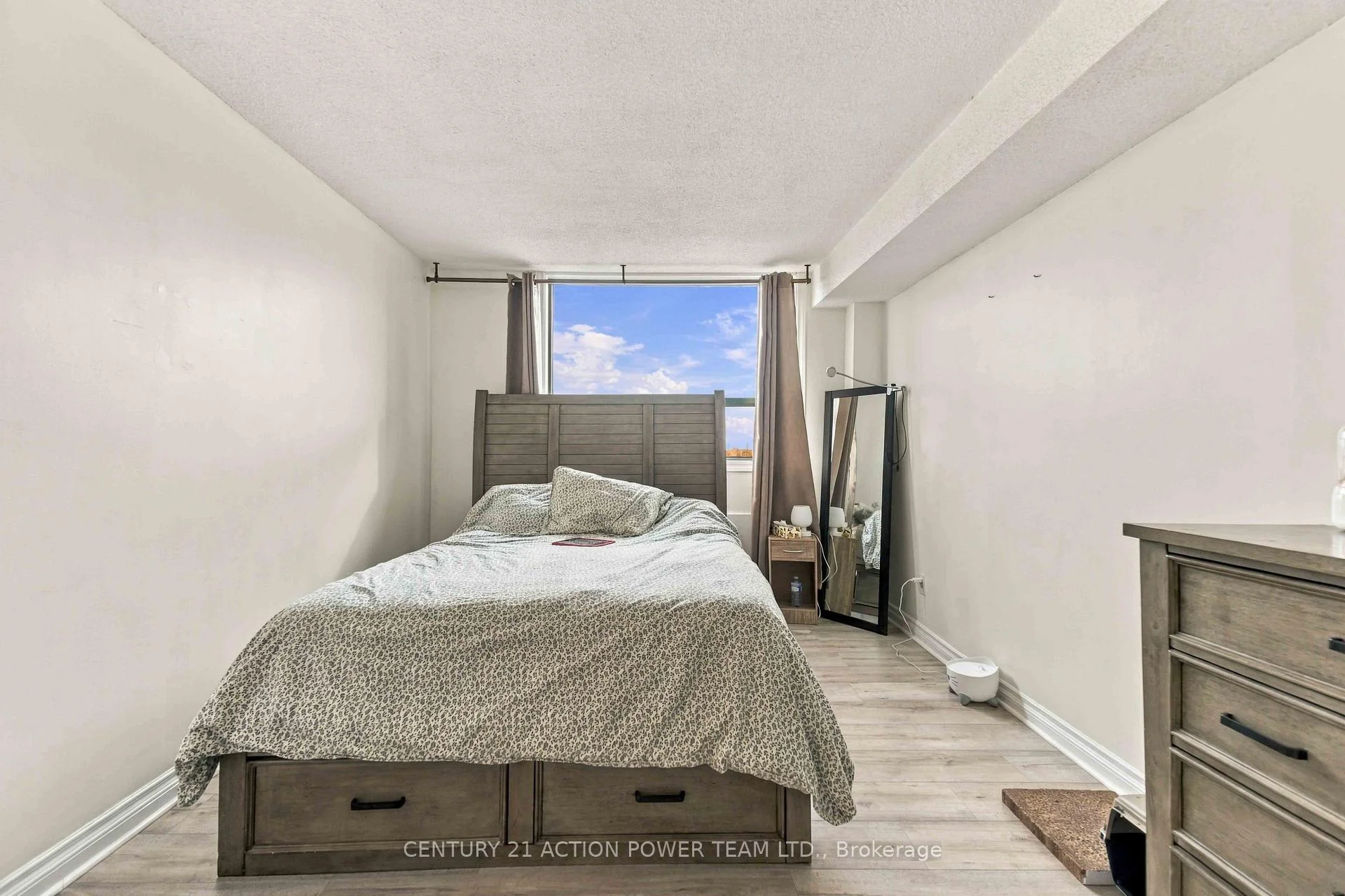 Photo 30 of Unit 1010, 1440 Heron Road, Ottawa, Heron Gate — HOMEH