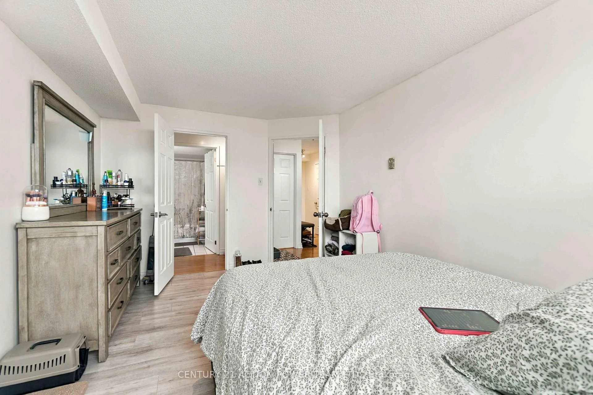 Photo 32 of Unit 1010, 1440 Heron Road, Ottawa, Heron Gate — HOMEH