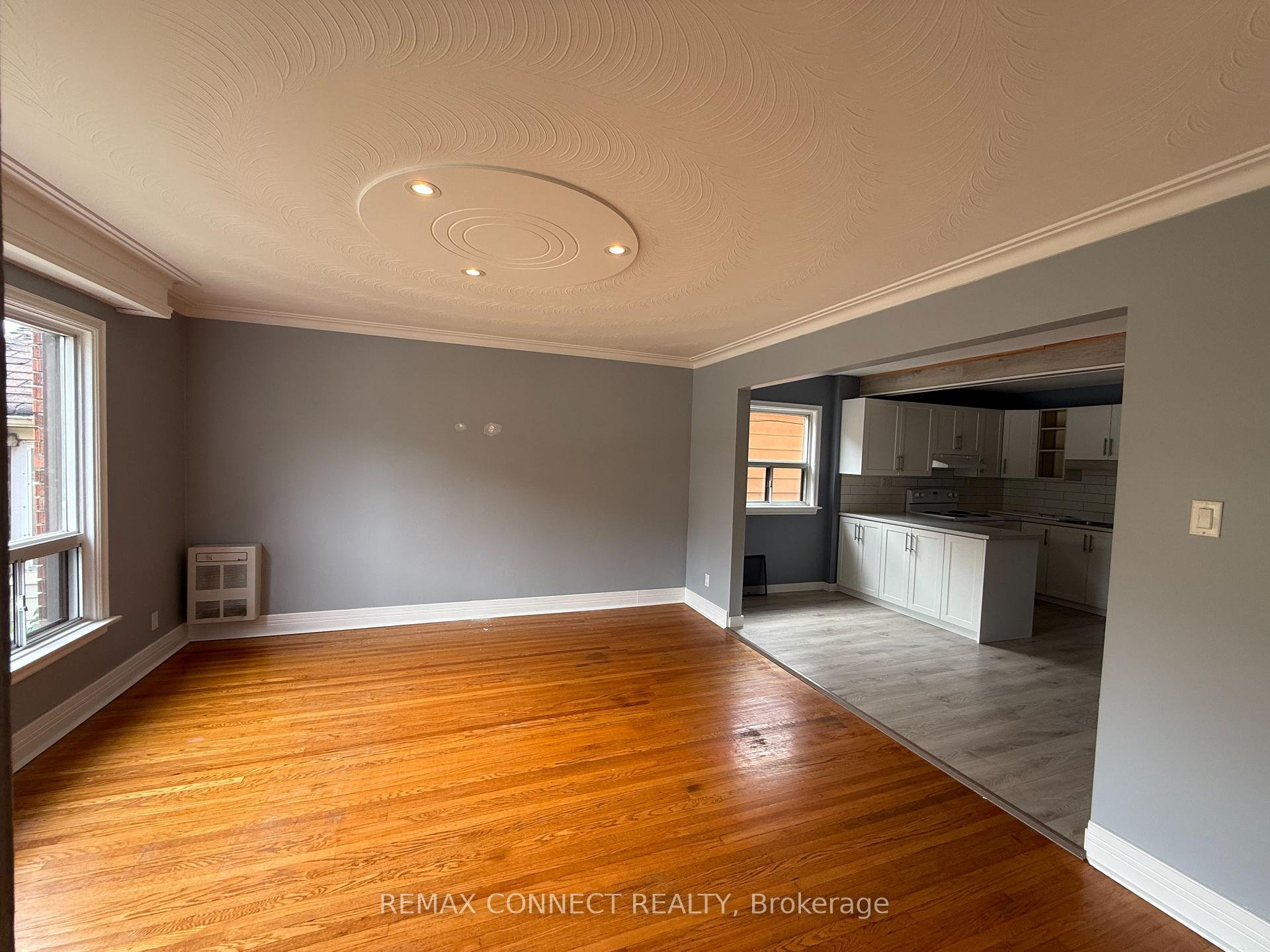 Photo 4 of 82 Brookside Avenue, Toronto, Runnymede-Bloor West Village — HOMEH