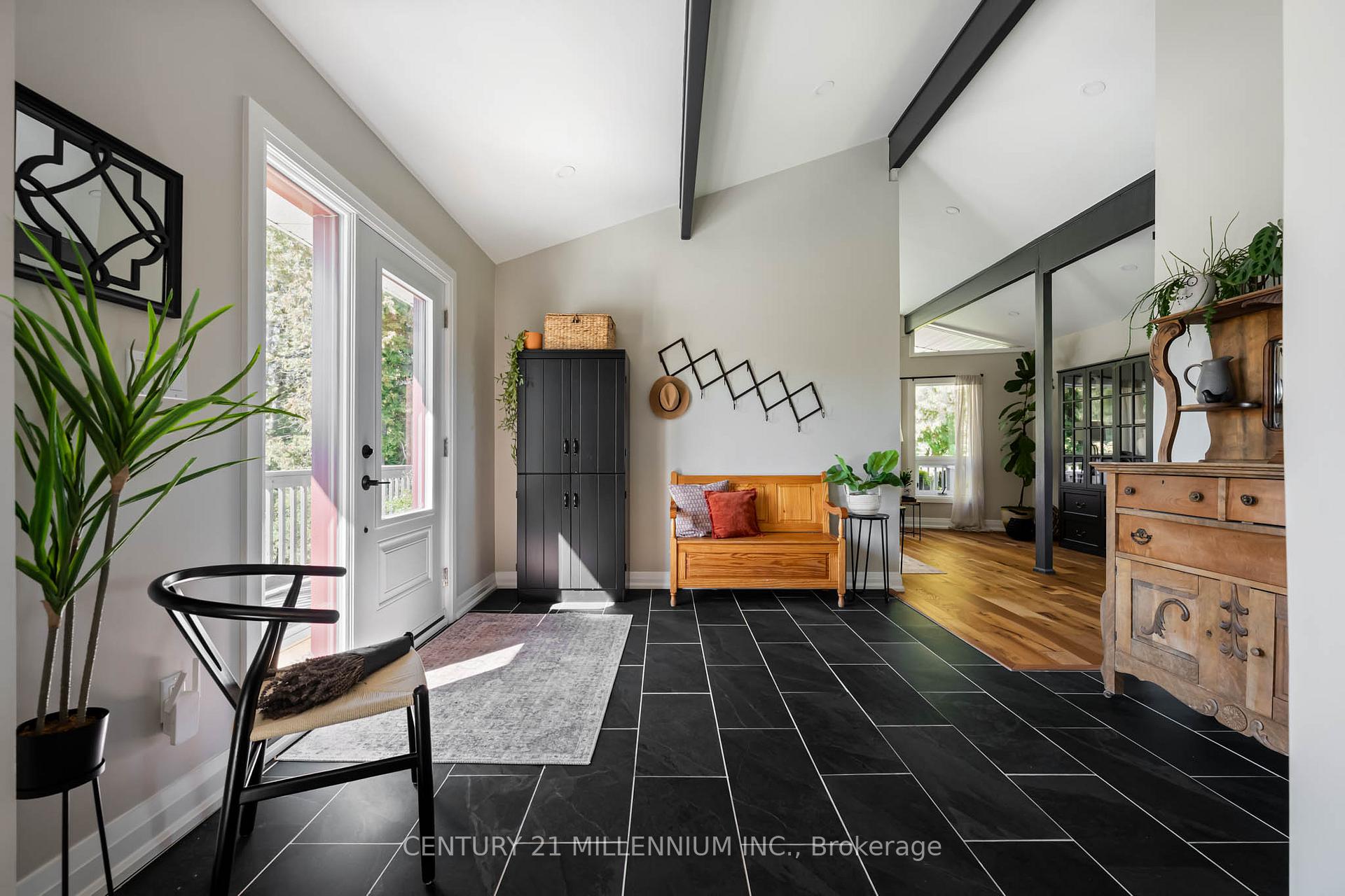 Photo 4 of 433527 4th Line, Amaranth, Rural Amaranth — HOMEH