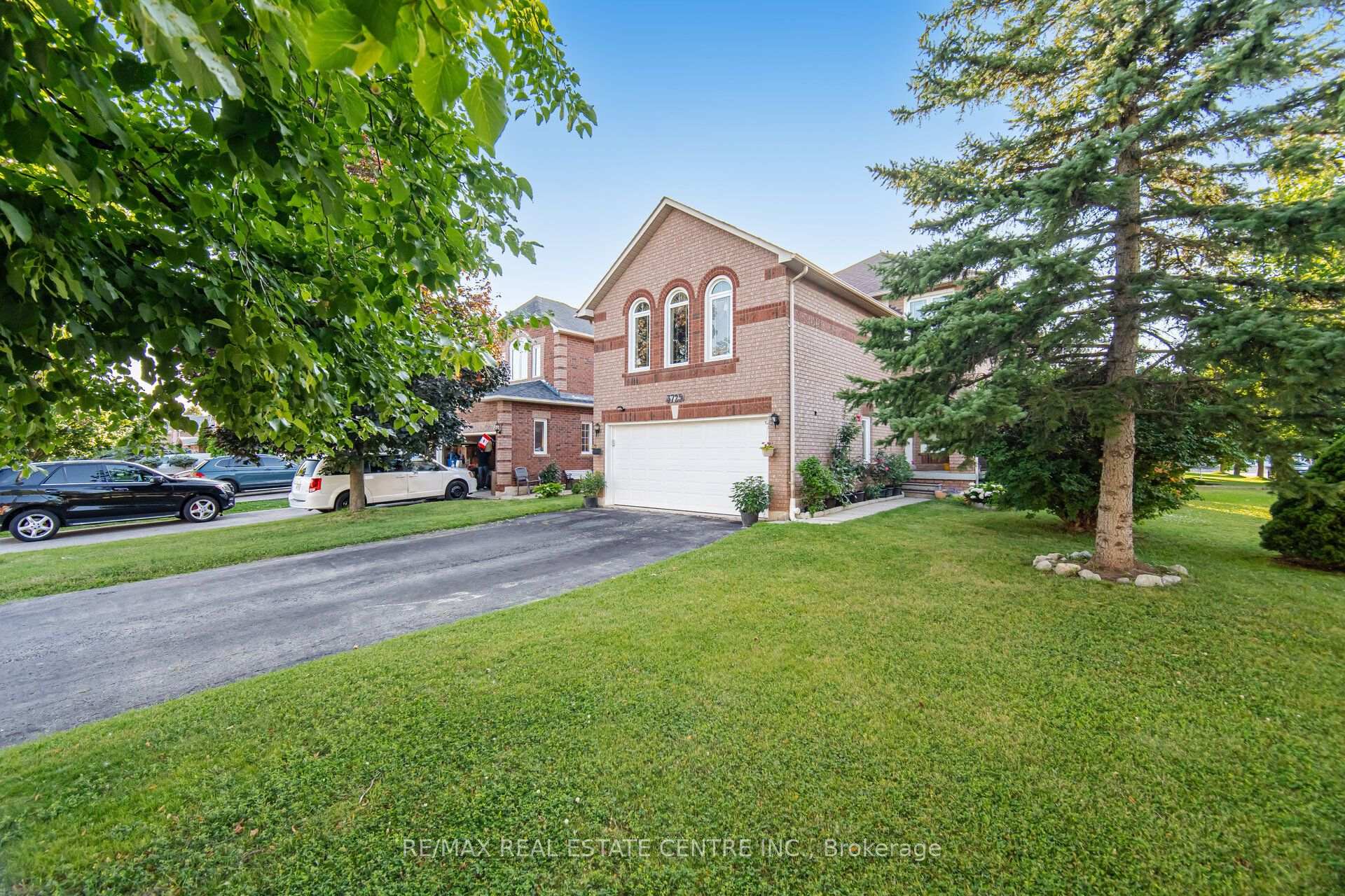 Photo of 3725 Althorpe Circle N