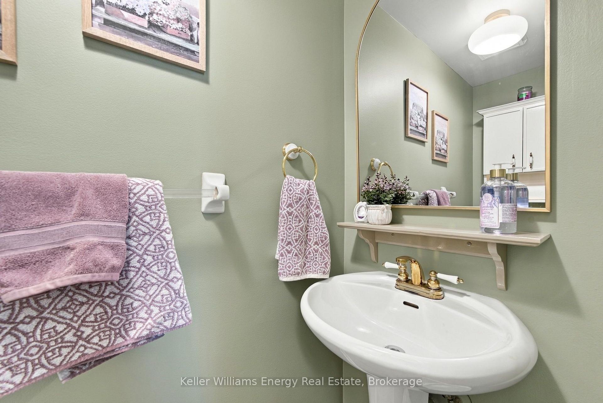 Photo 15 of 746 Elderberry Drive, Oshawa, Pinecrest — HOMEH