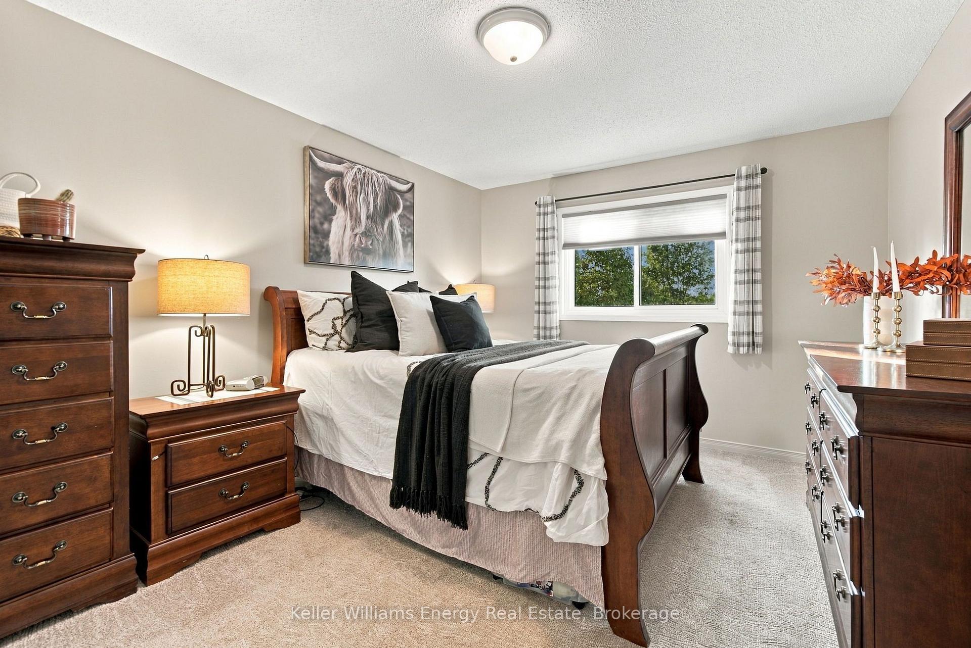 Photo 17 of 746 Elderberry Drive, Oshawa, Pinecrest — HOMEH