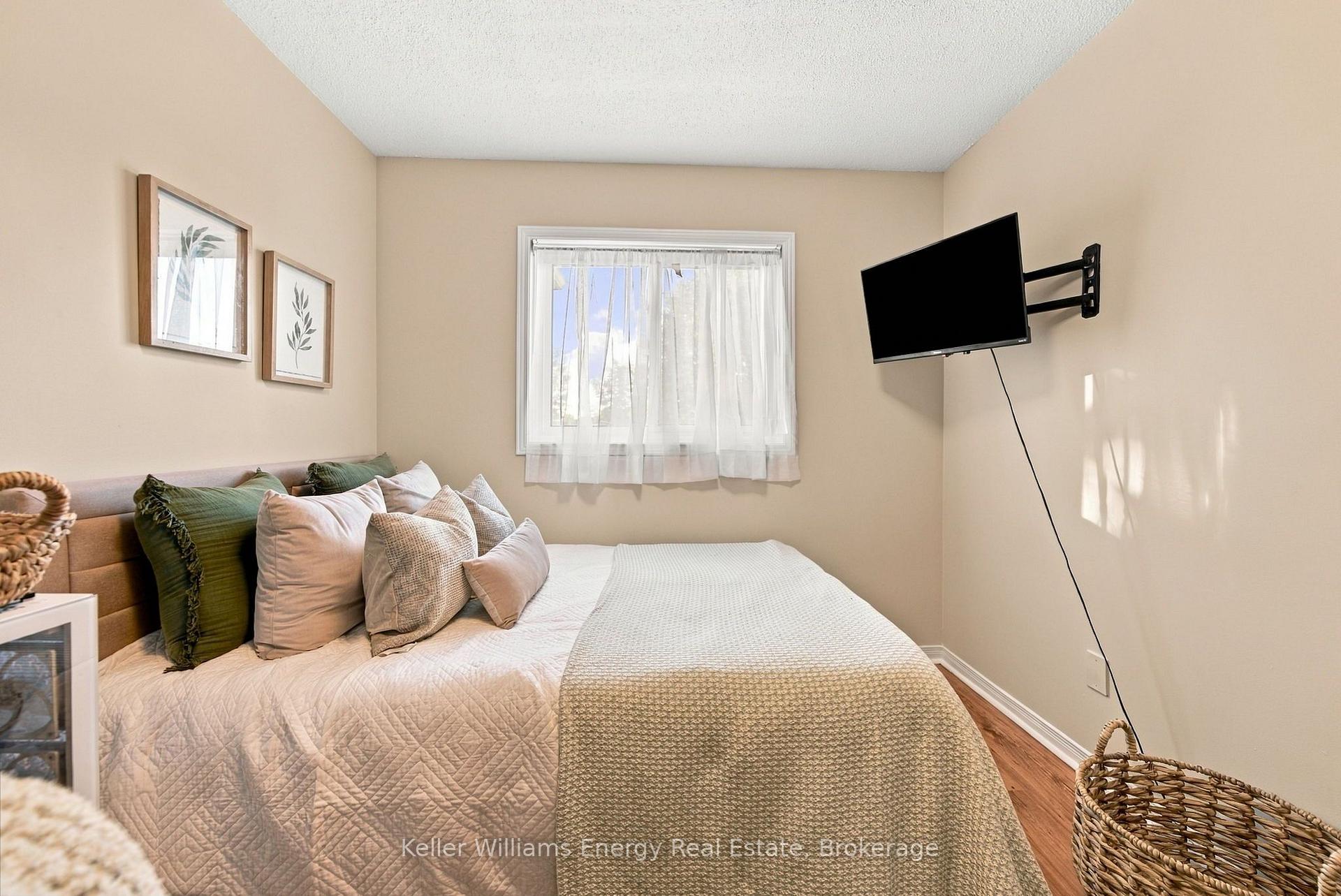 Photo 22 of 746 Elderberry Drive, Oshawa, Pinecrest — HOMEH