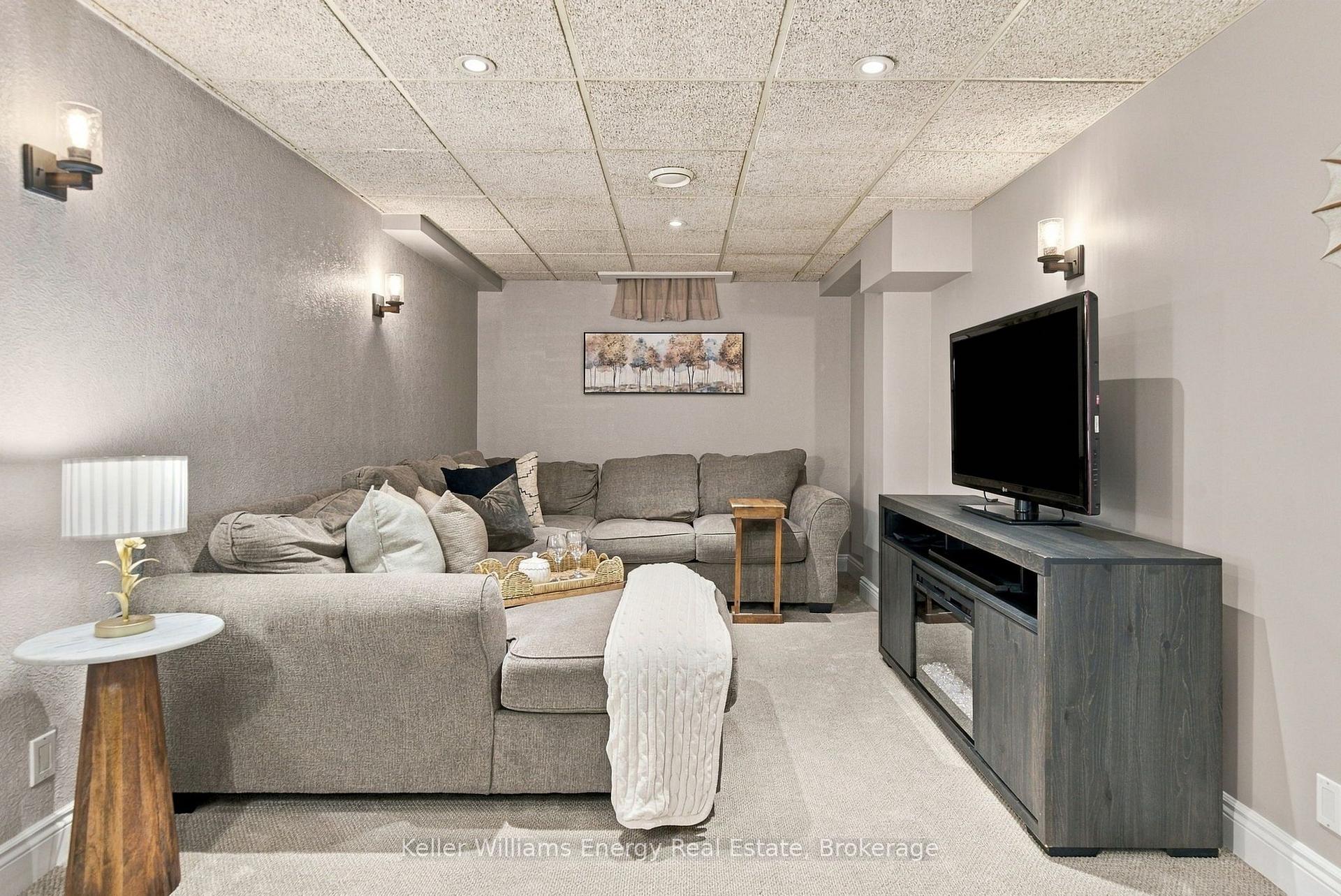 Photo 24 of 746 Elderberry Drive, Oshawa, Pinecrest — HOMEH