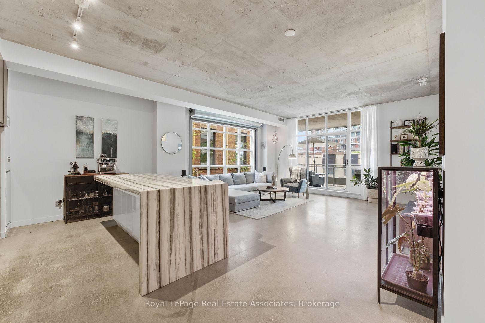 Photo 4 of Unit 204, 19 Brant Street, Toronto, Waterfront Communities — HOMEH