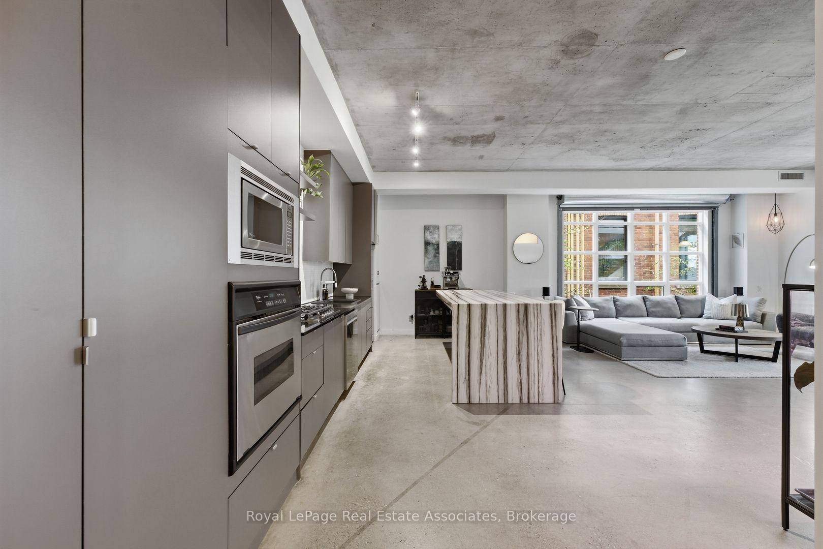 Photo 5 of Unit 204, 19 Brant Street, Toronto, Waterfront Communities — HOMEH