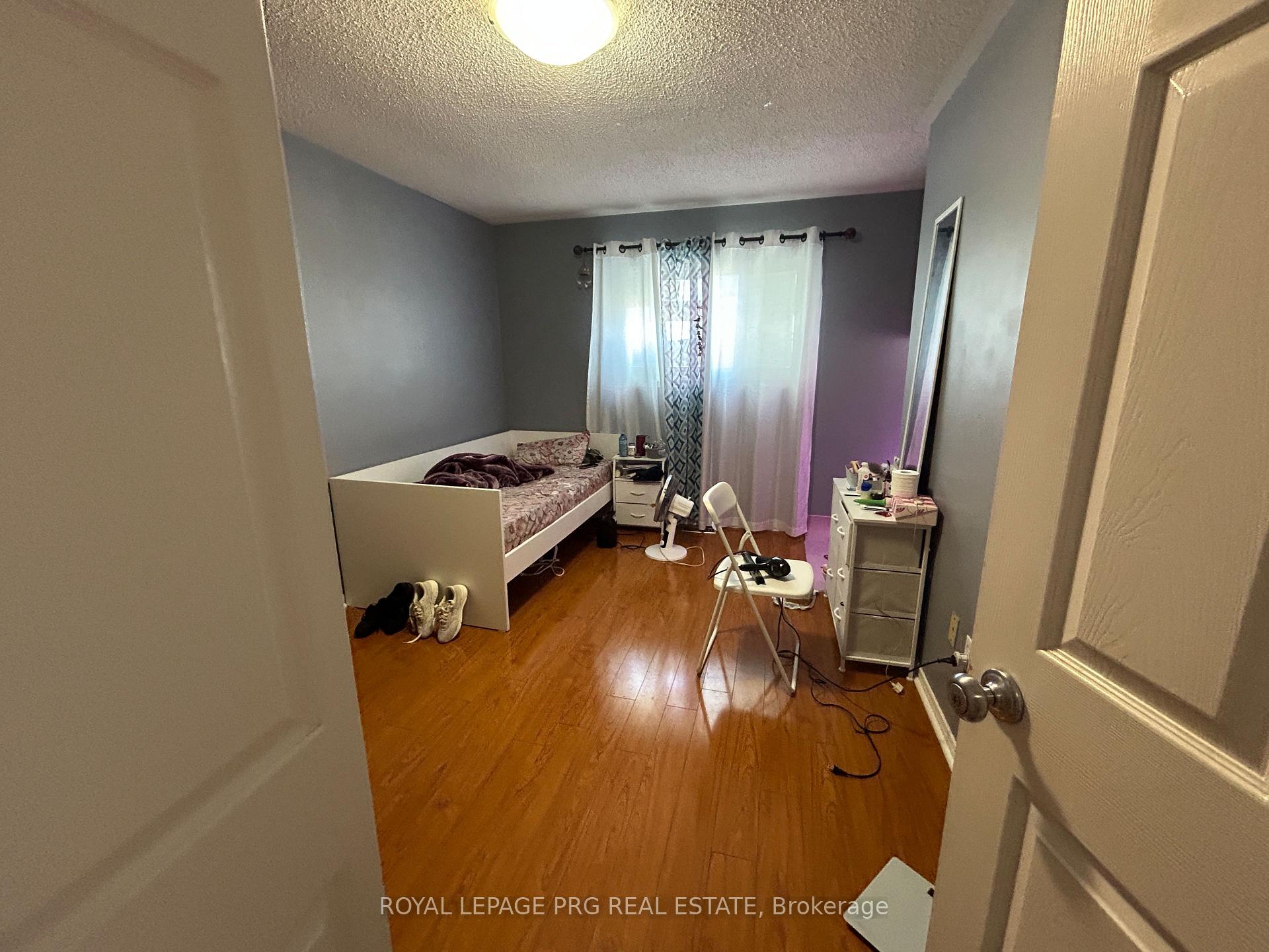 Photo 8 of 126 Rainforest Drive N, Brampton, Sandringham-Wellington — HOMEH