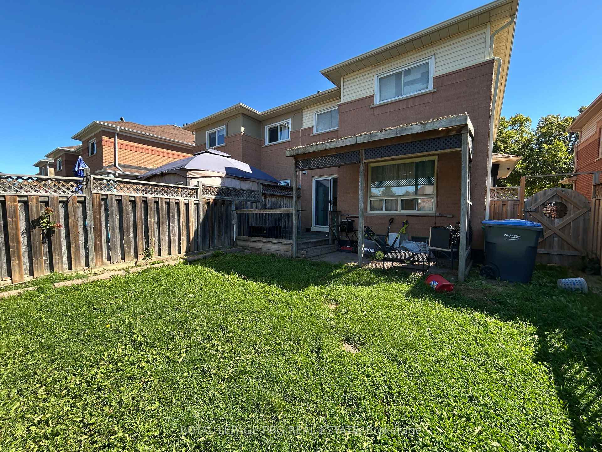 Photo 20 of 126 Rainforest Drive N, Brampton, Sandringham-Wellington — HOMEH