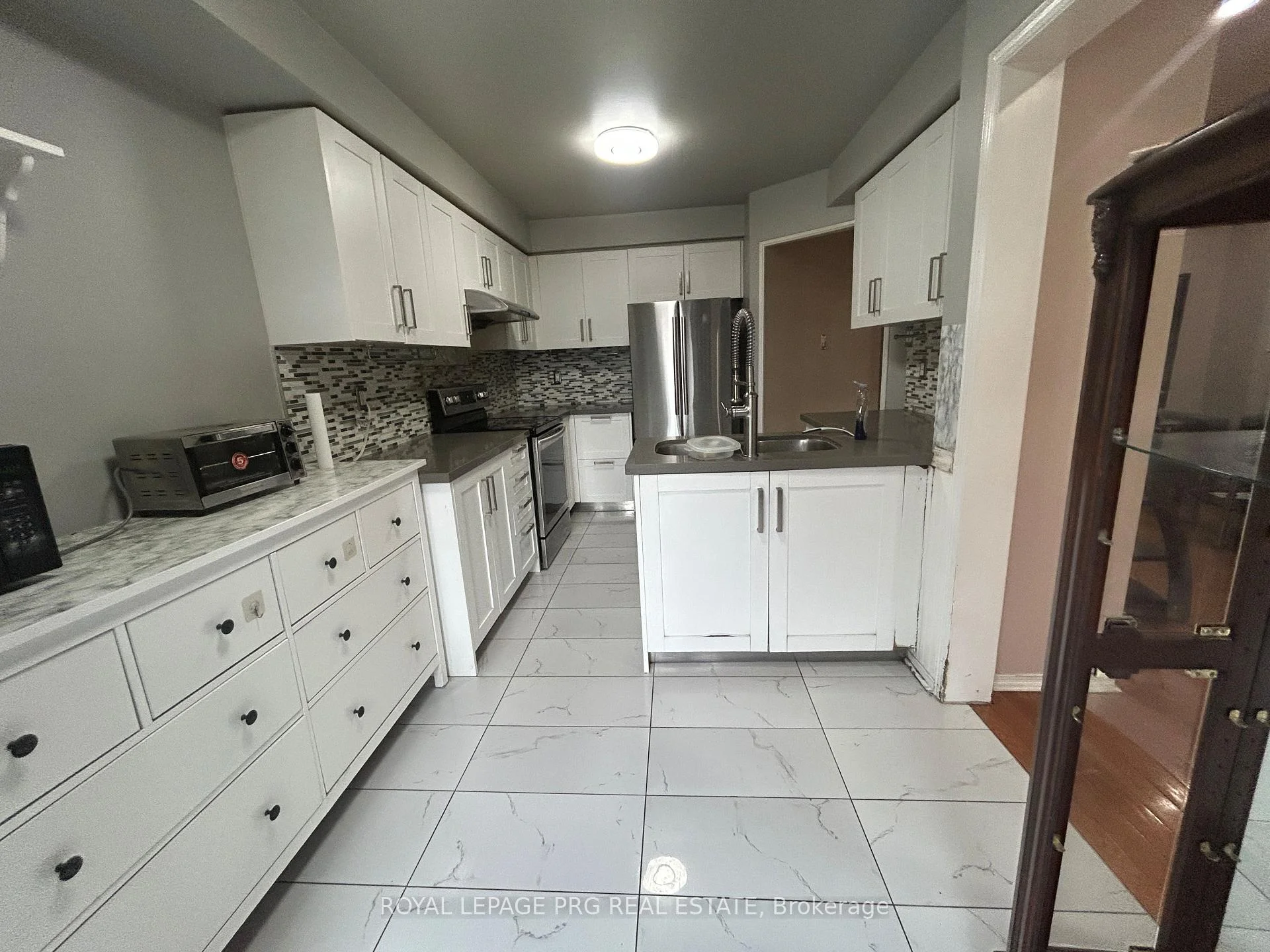 Photo 5 of 126 Rainforest Drive N, Brampton, Sandringham-Wellington — HOMEH