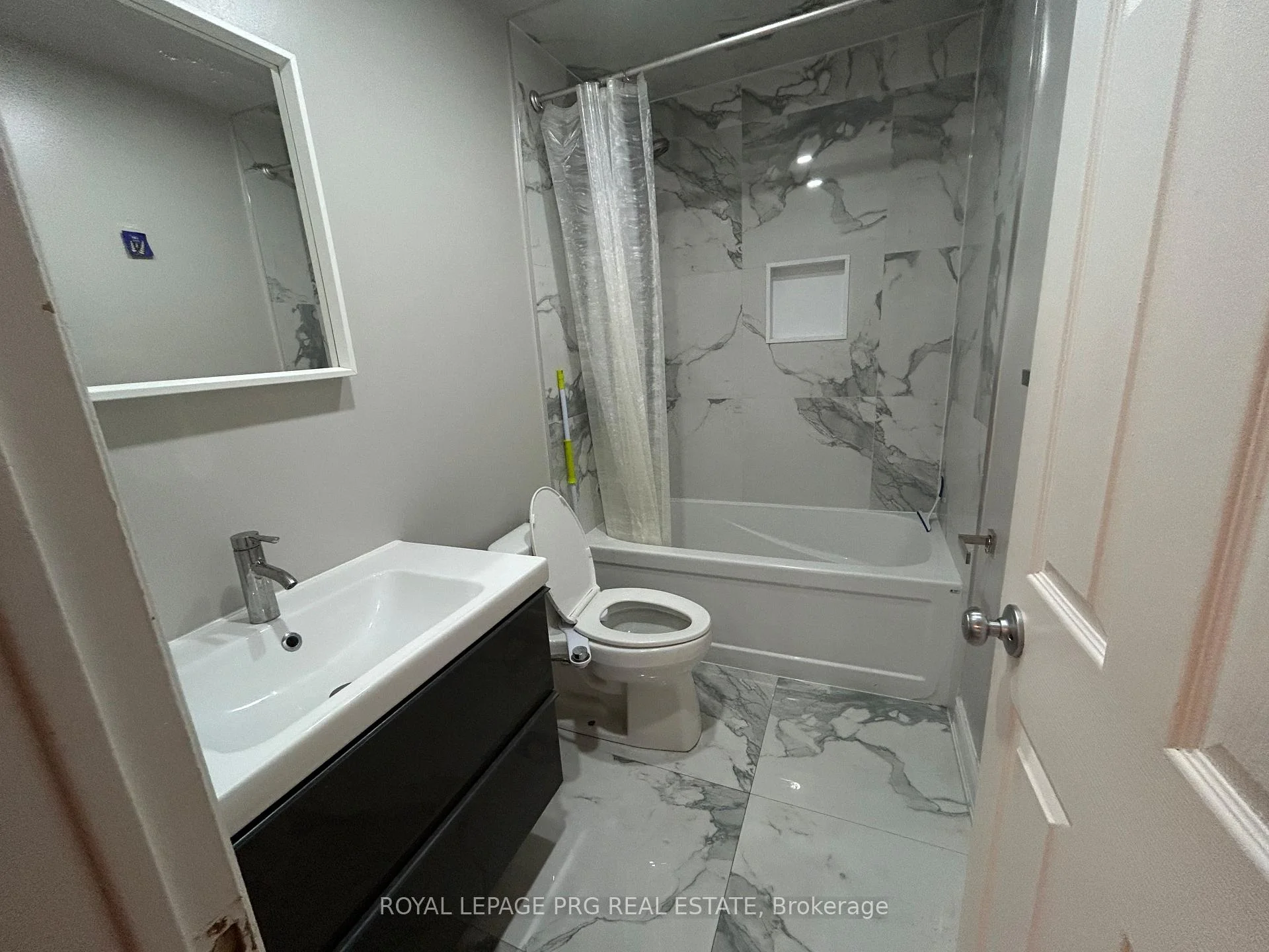Photo 15 of 126 Rainforest Drive N, Brampton, Sandringham-Wellington — HOMEH