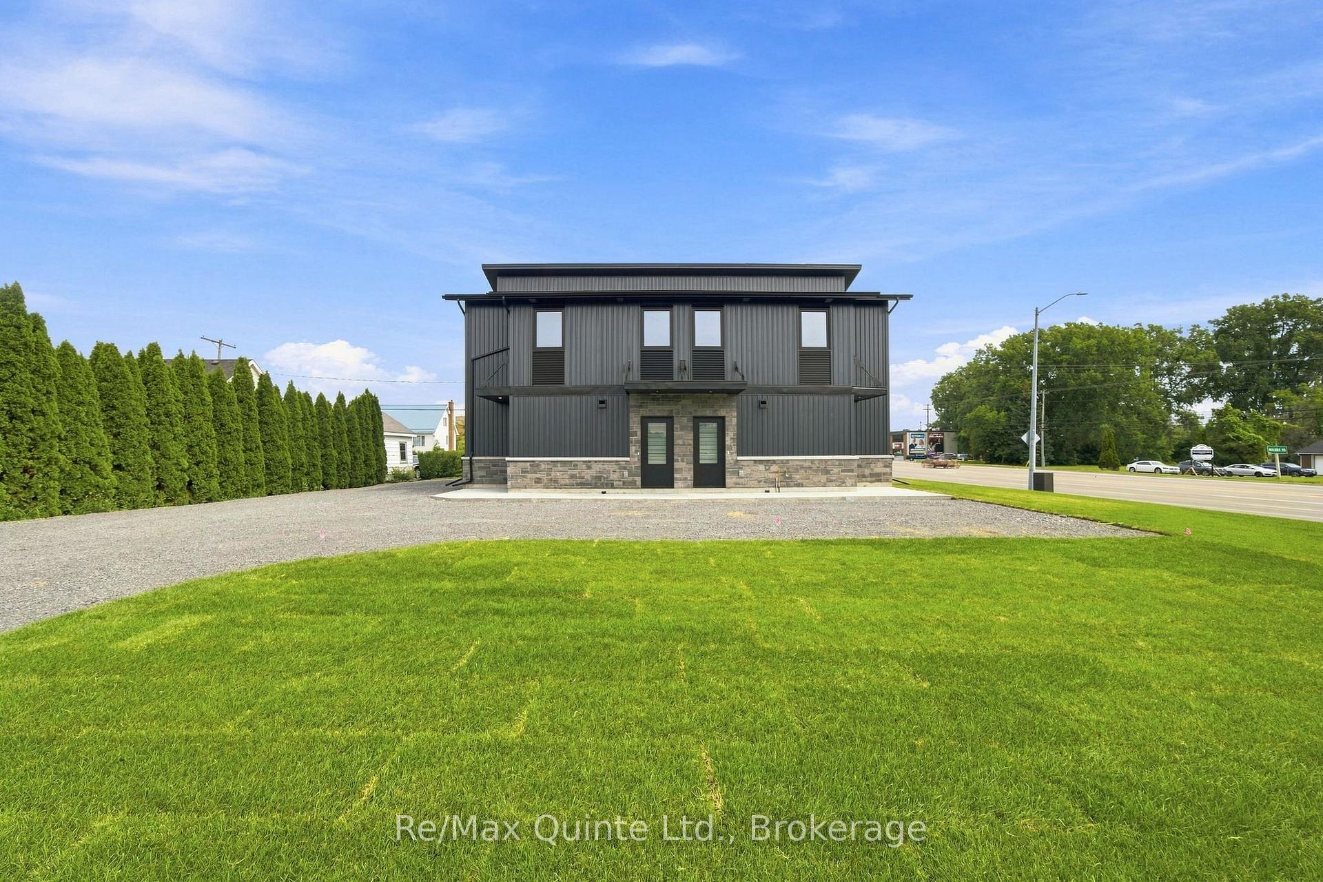 Photo 3 of Unit A, 5 Sienna Avenue, Belleville, Belleville Ward — HOMEH