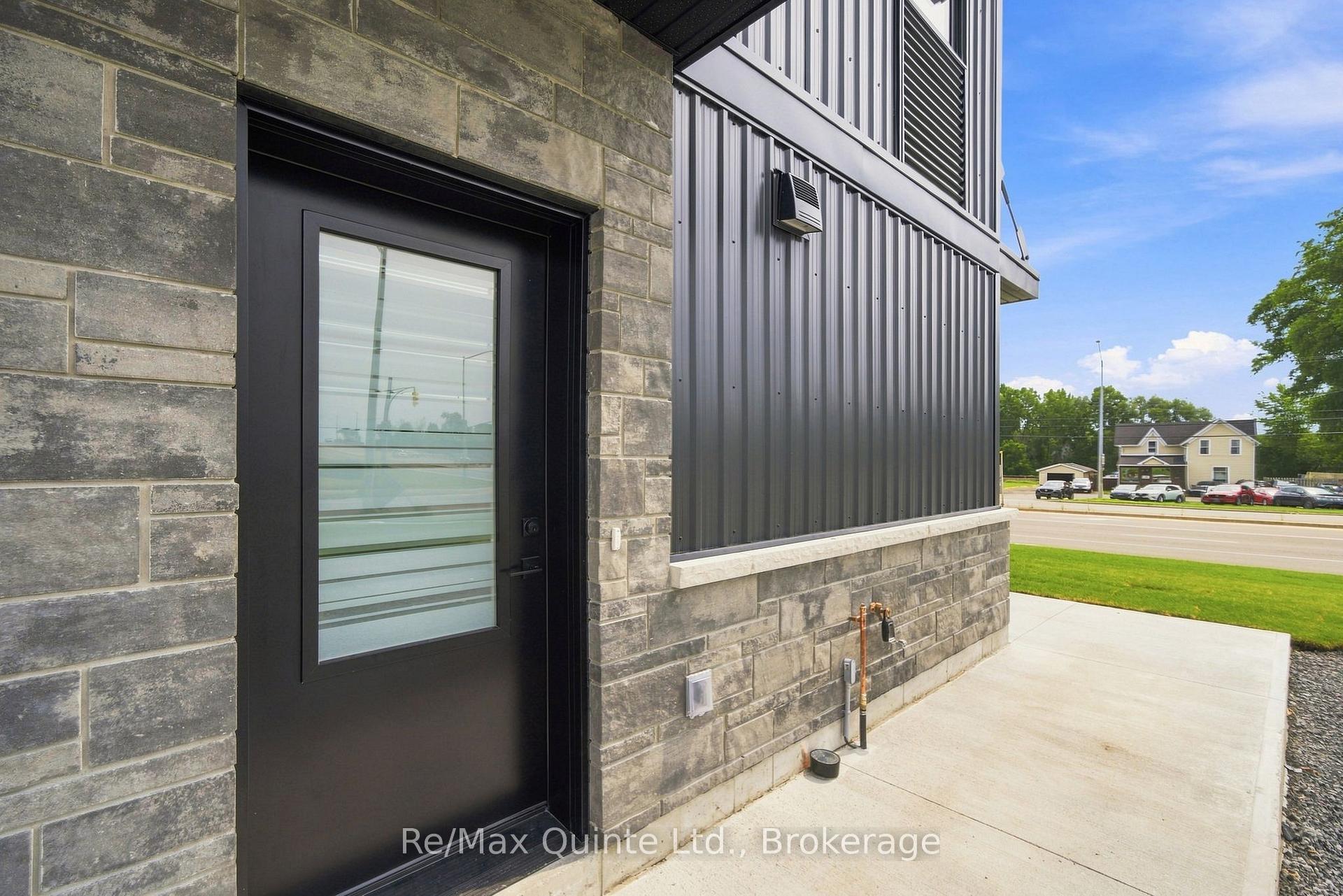 Photo 5 of Unit A, 5 Sienna Avenue, Belleville, Belleville Ward — HOMEH