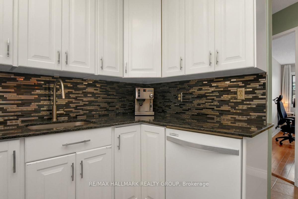 Photo 12 of Unit 201, 40 Landry Street, Ottawa, Vanier — HOMEH