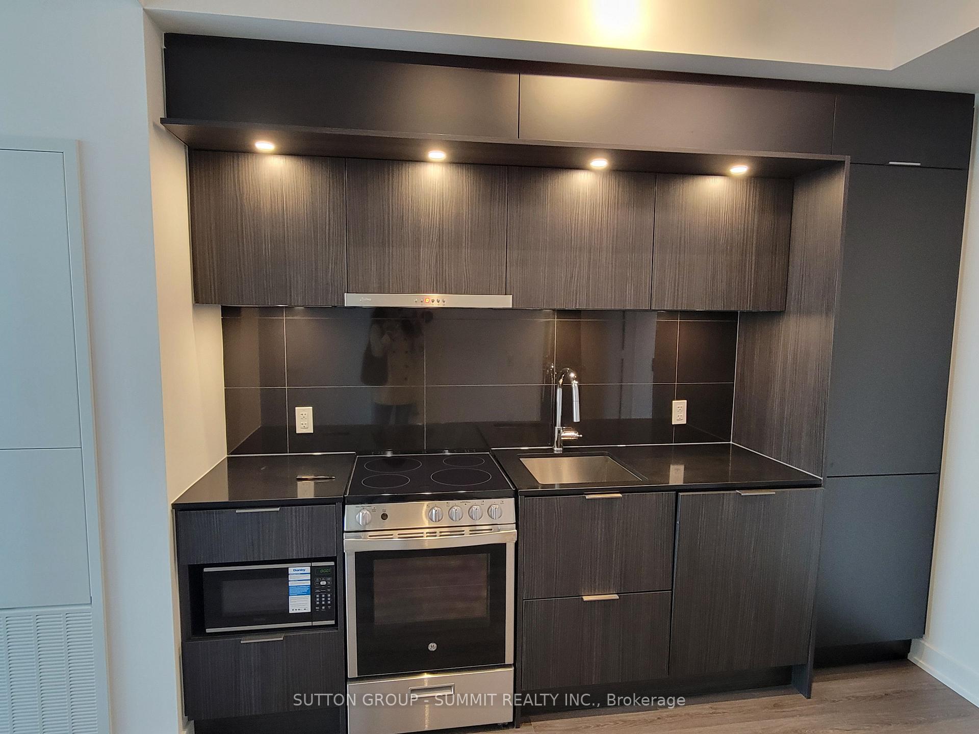 Photo 35 of Unit 5903, 448 Burnhamthorpe Road W, Mississauga, City Centre — HOMEH
