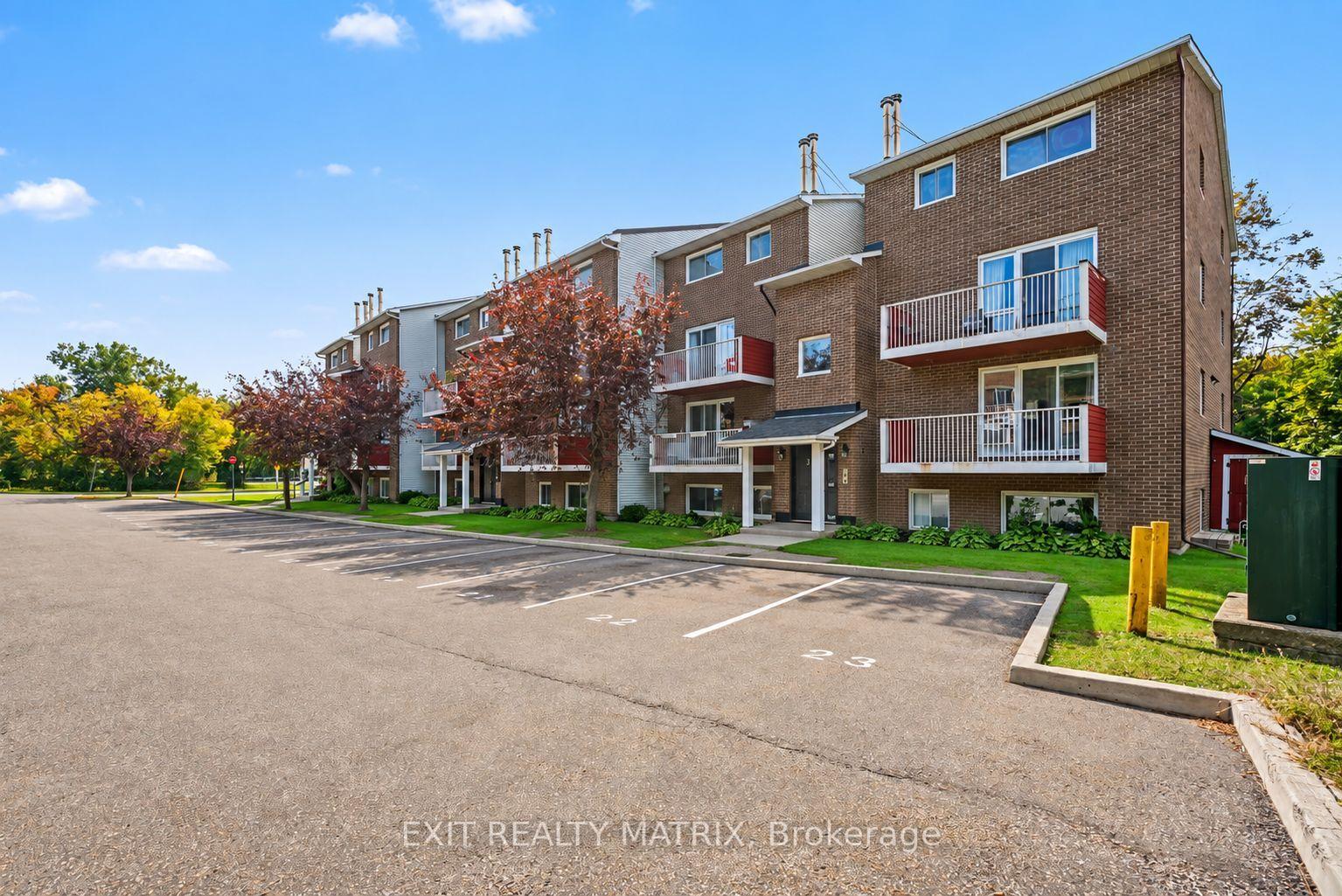 Photo 3 of Unit 302, 1589 St. Bernard Street, Ottawa, Sawmill Creek/Timbermill — HOMEH