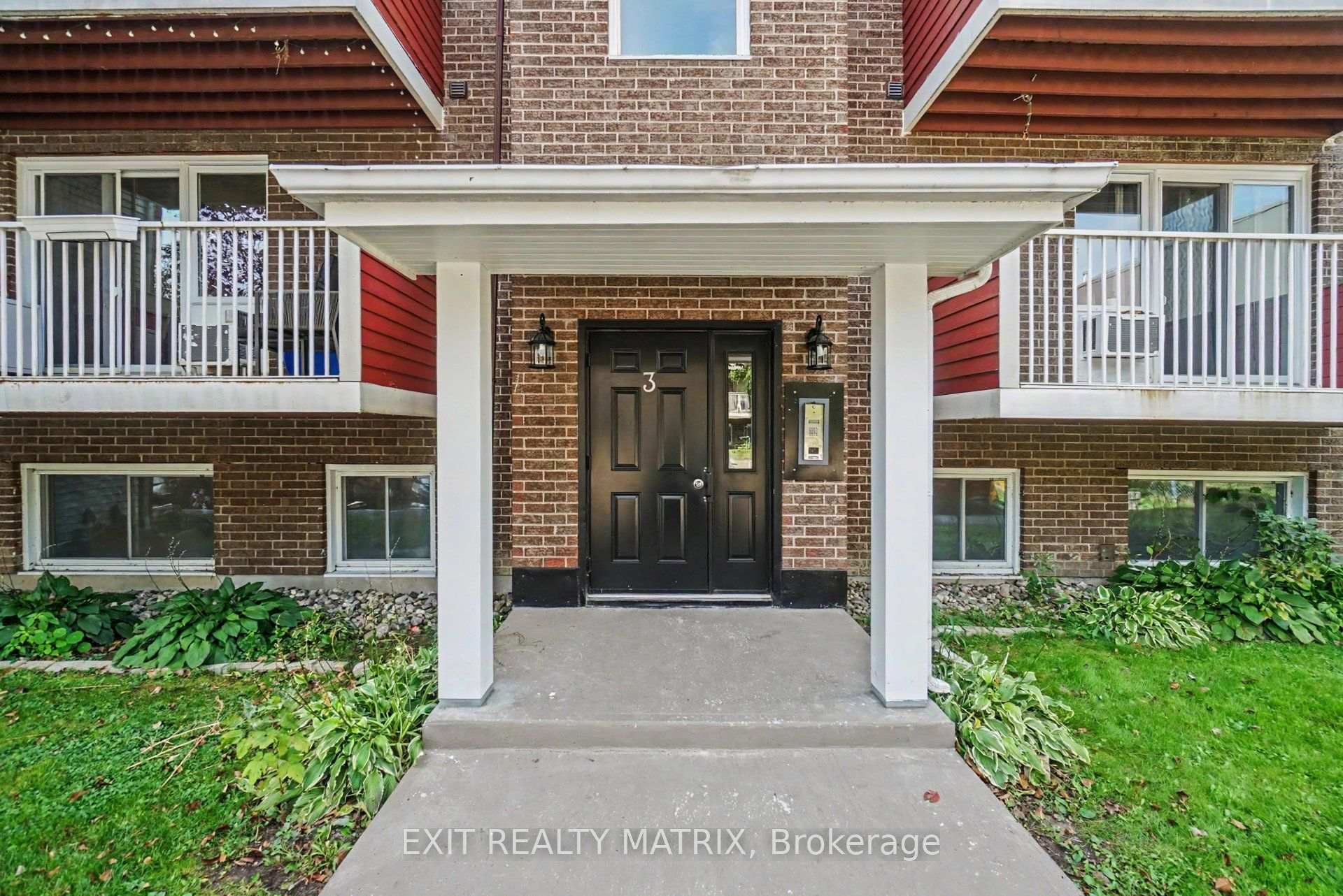 Photo 5 of Unit 302, 1589 St. Bernard Street, Ottawa, Sawmill Creek/Timbermill — HOMEH