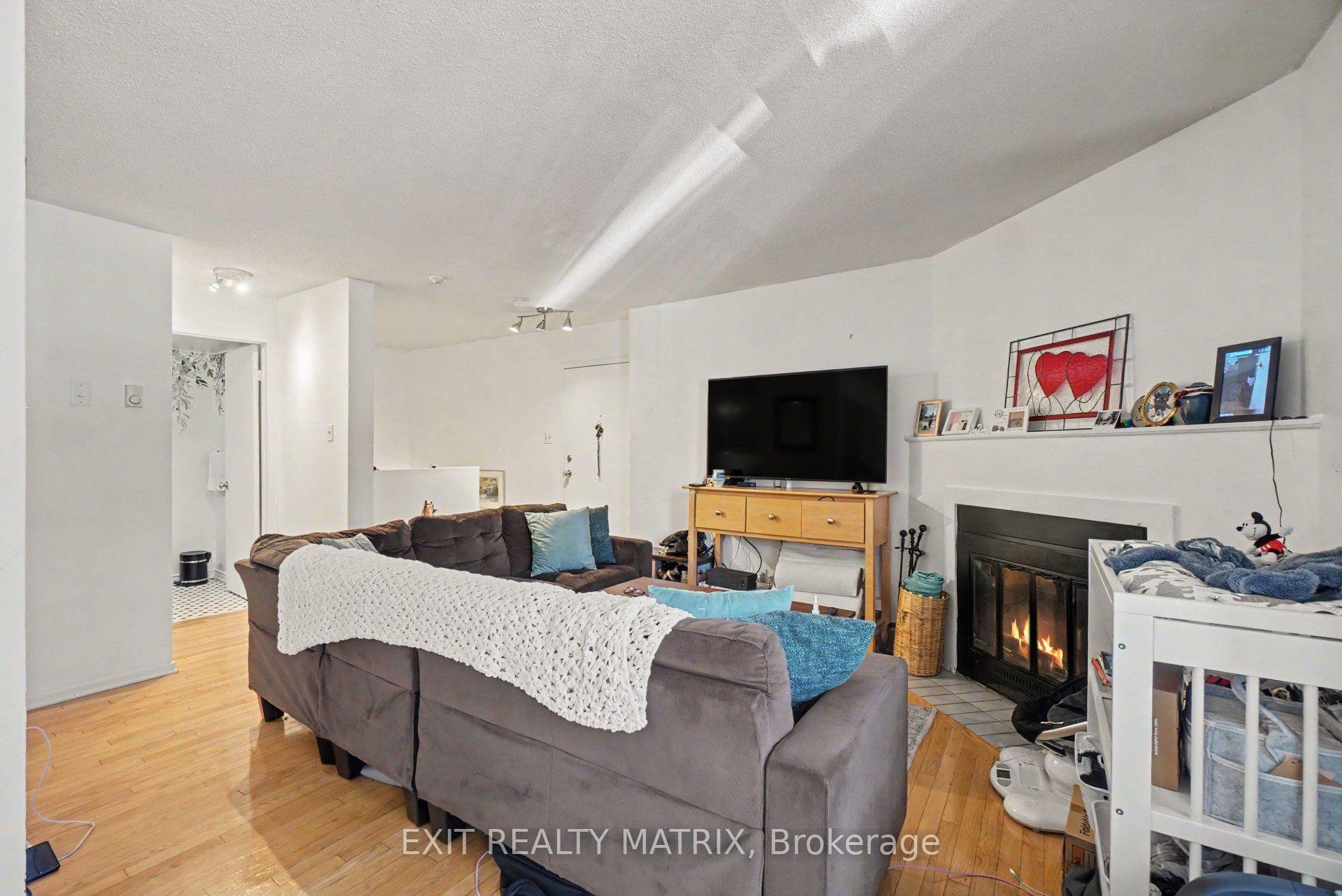 Photo 10 of Unit 302, 1589 St. Bernard Street, Ottawa, Sawmill Creek/Timbermill — HOMEH